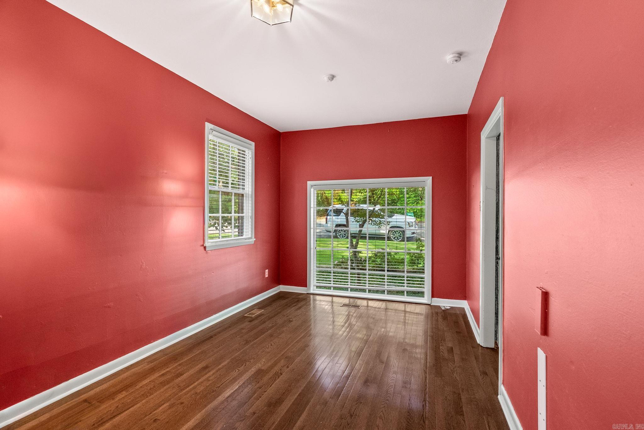 EAST PULASKI HGTS - Residential