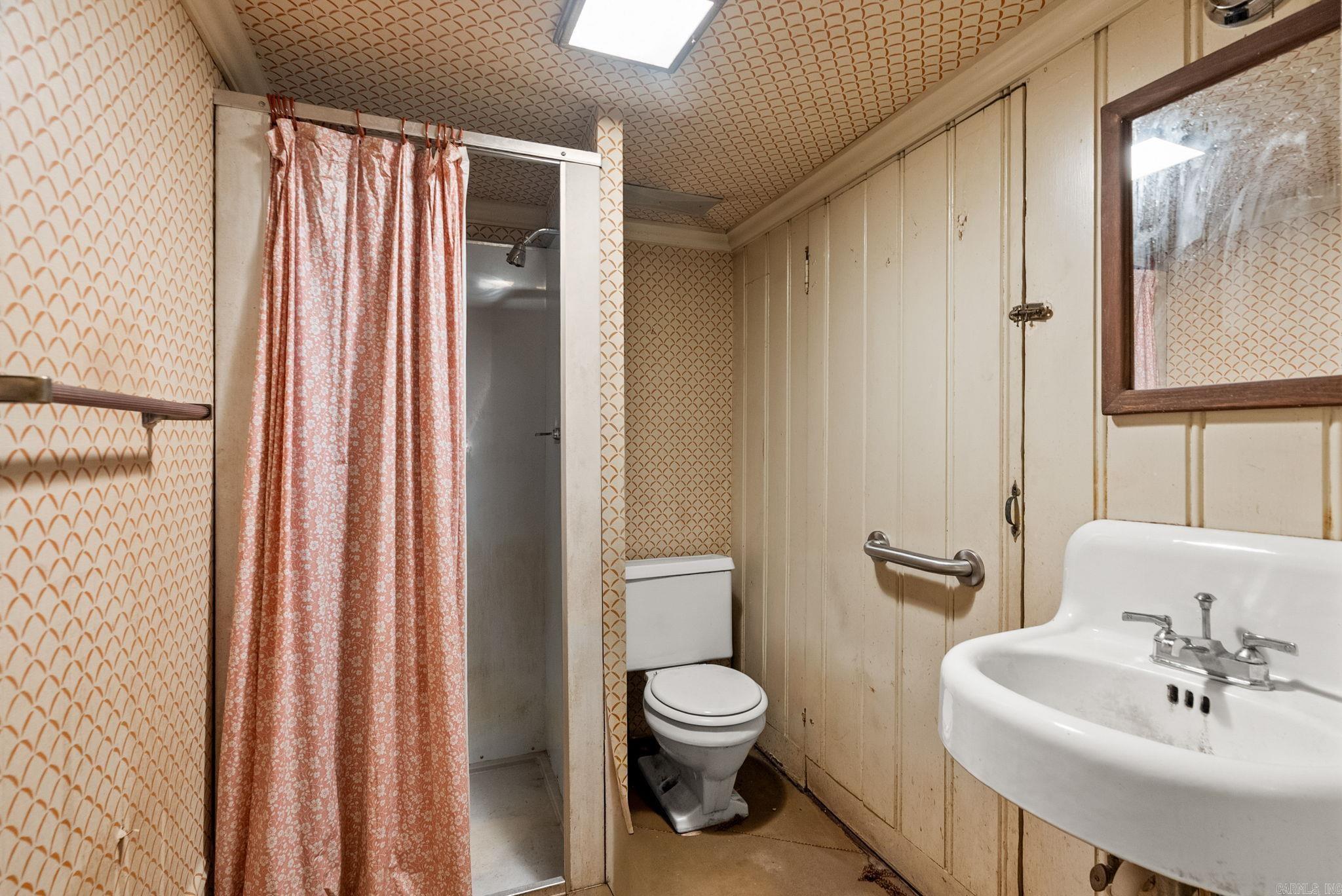 EAST PULASKI HGTS - Residential