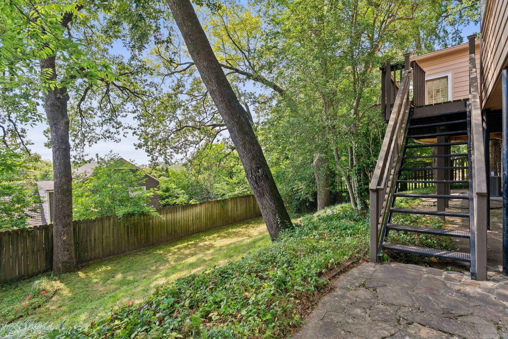 EAST PULASKI HGTS - Residential