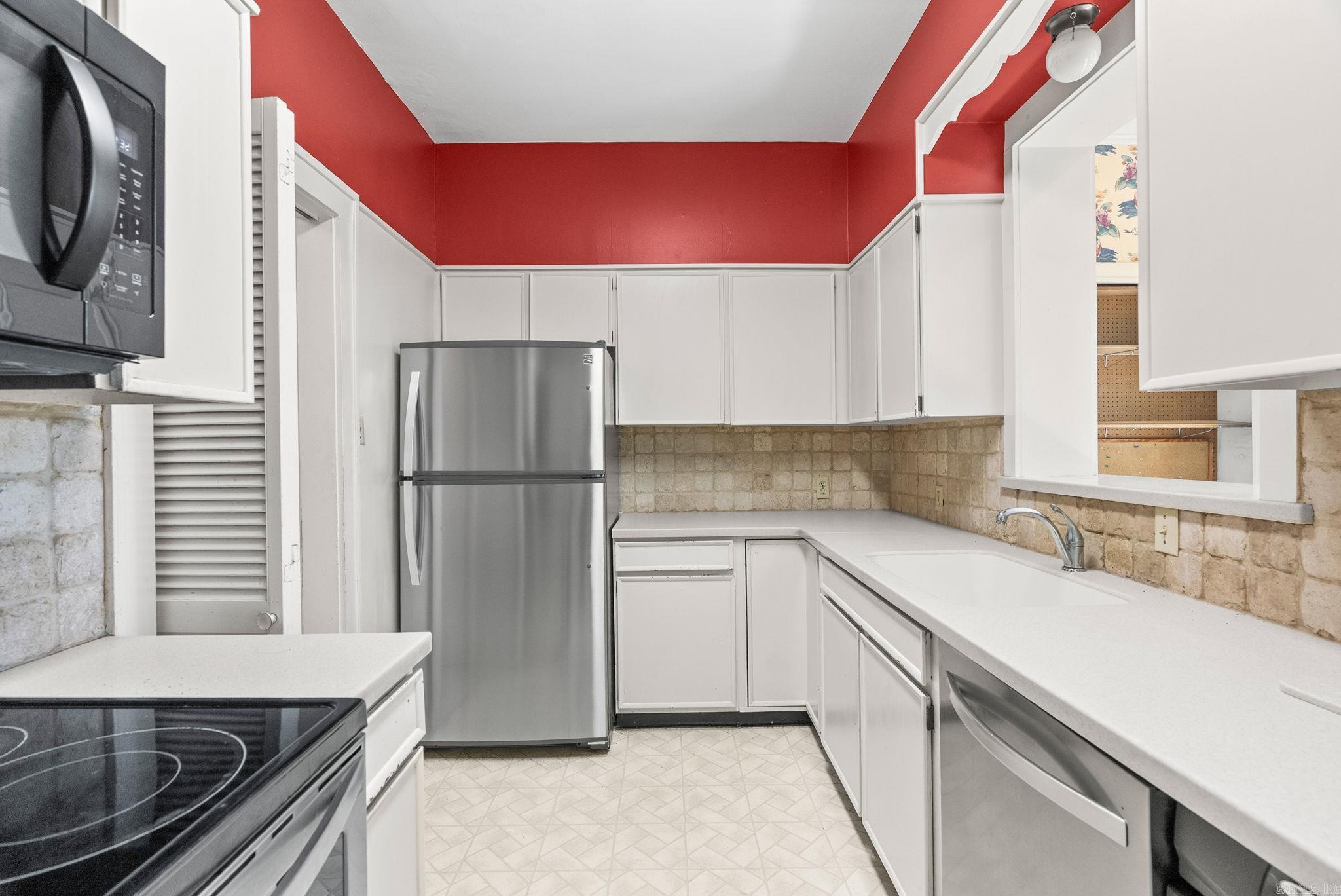 EAST PULASKI HGTS - Residential