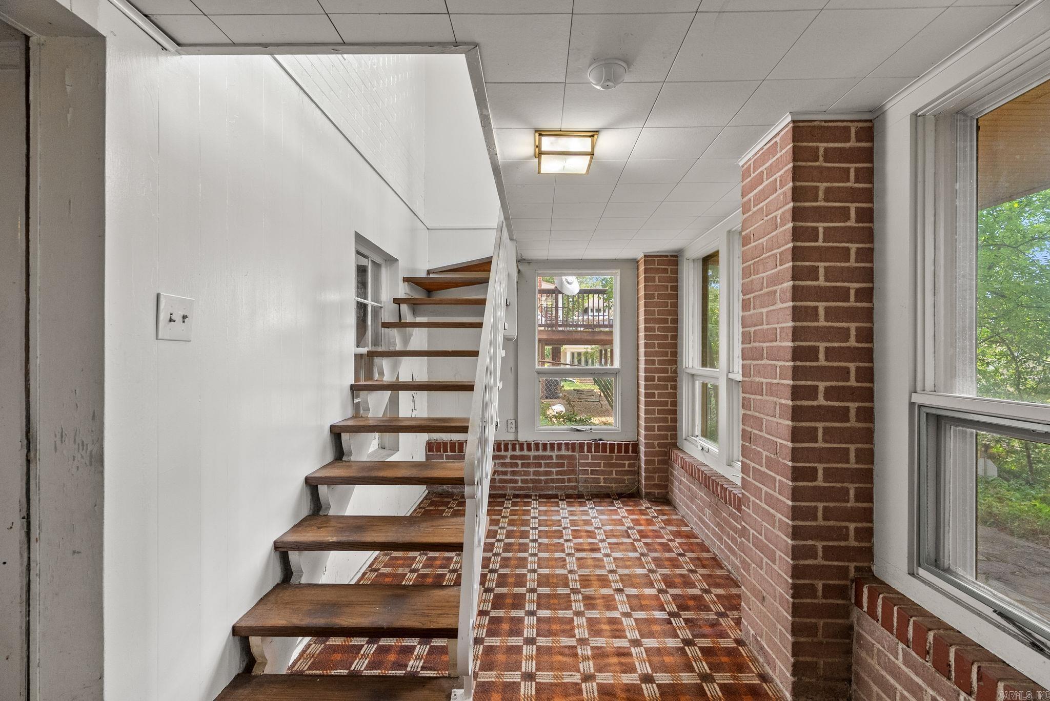 EAST PULASKI HGTS - Residential