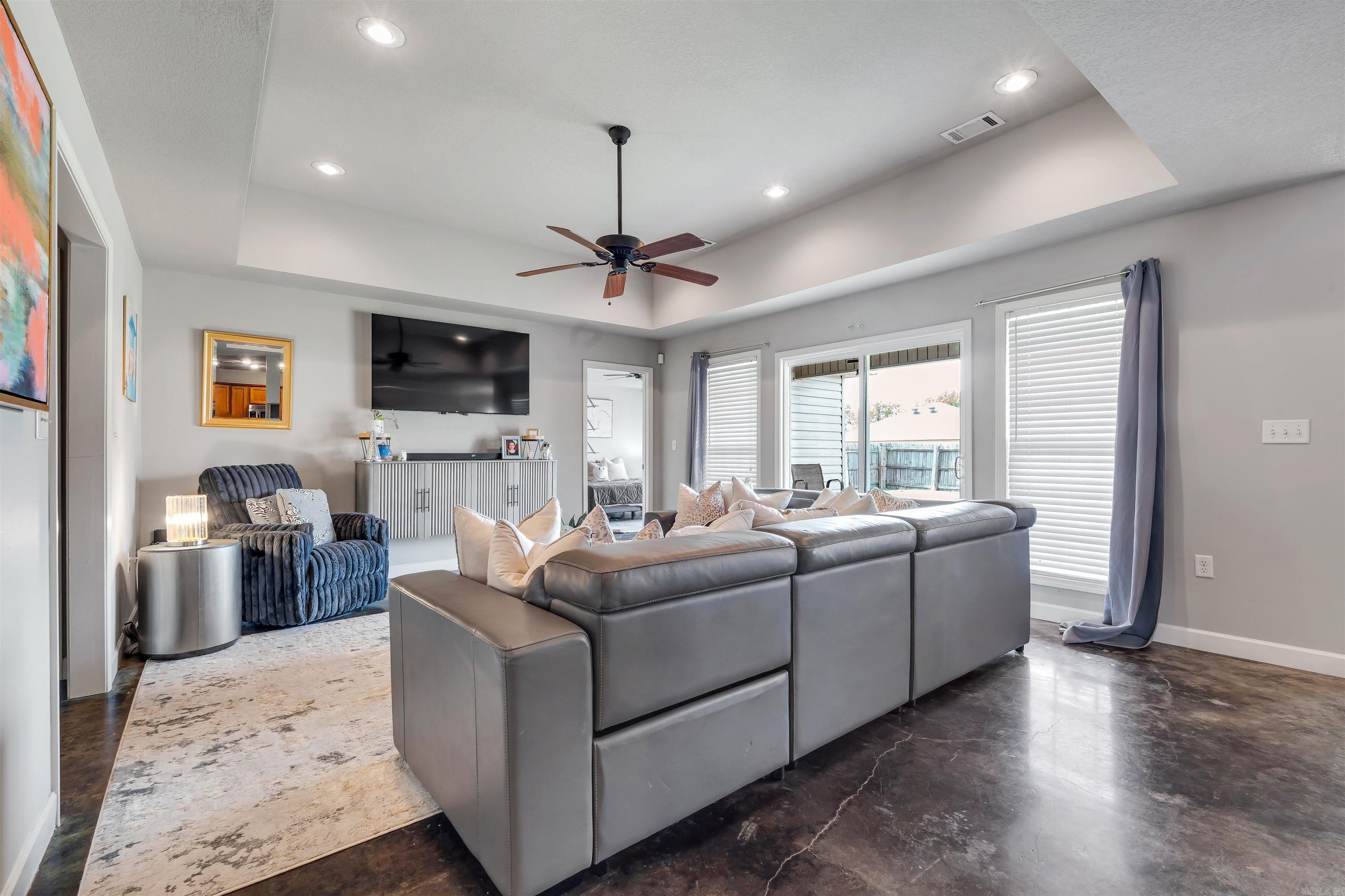 BRIDLEWOOD - Residential
