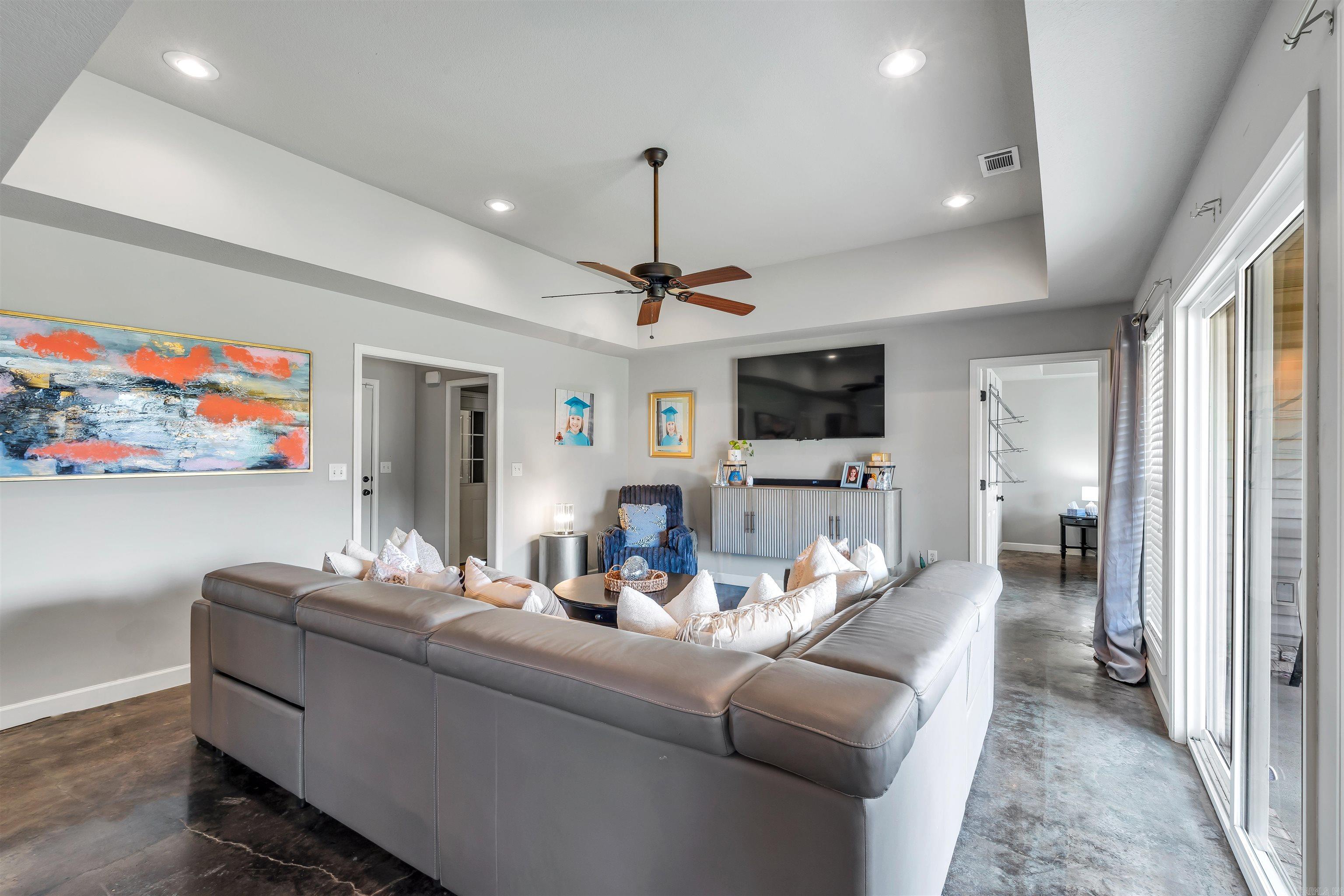 BRIDLEWOOD - Residential