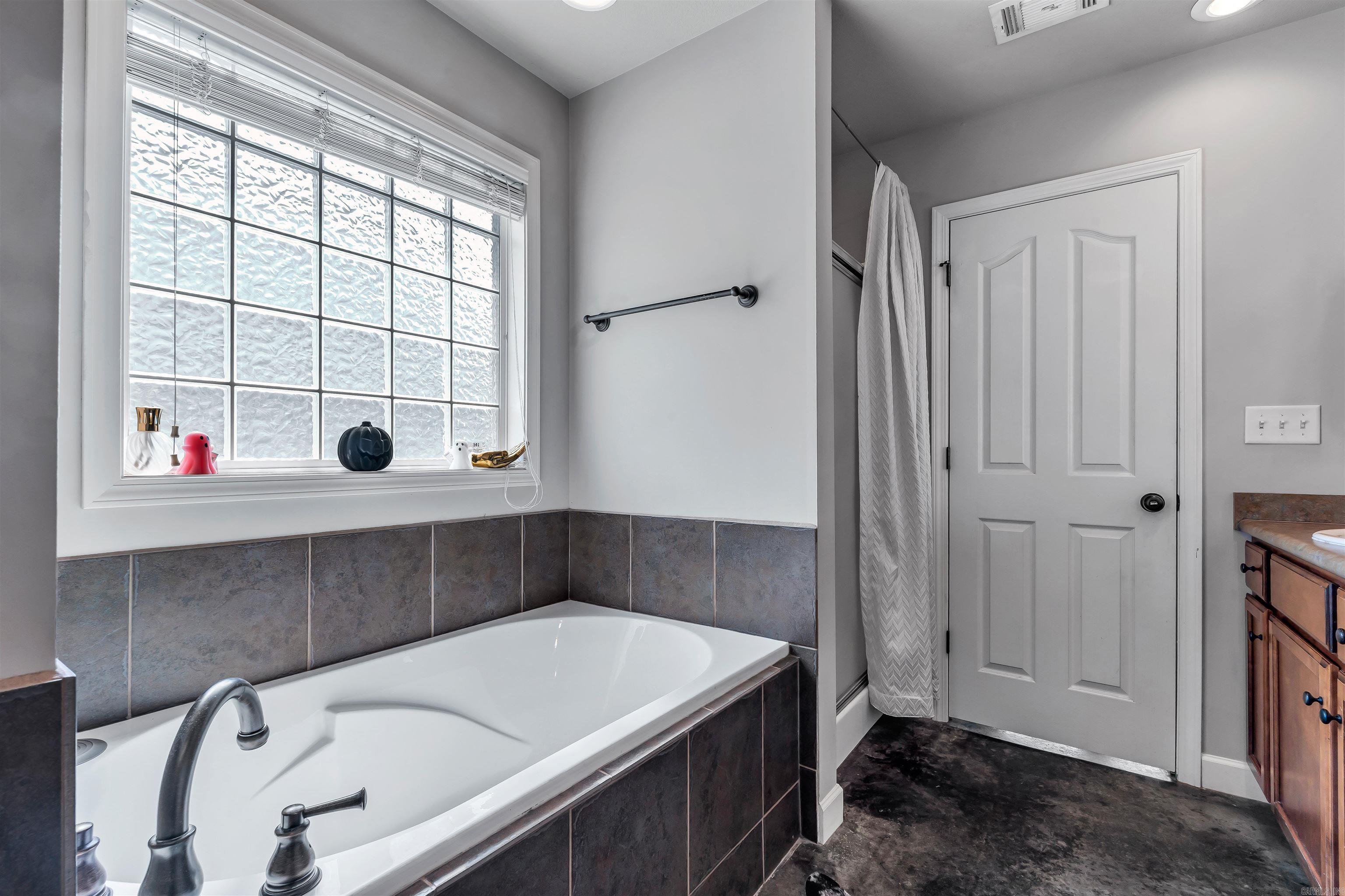 BRIDLEWOOD - Residential