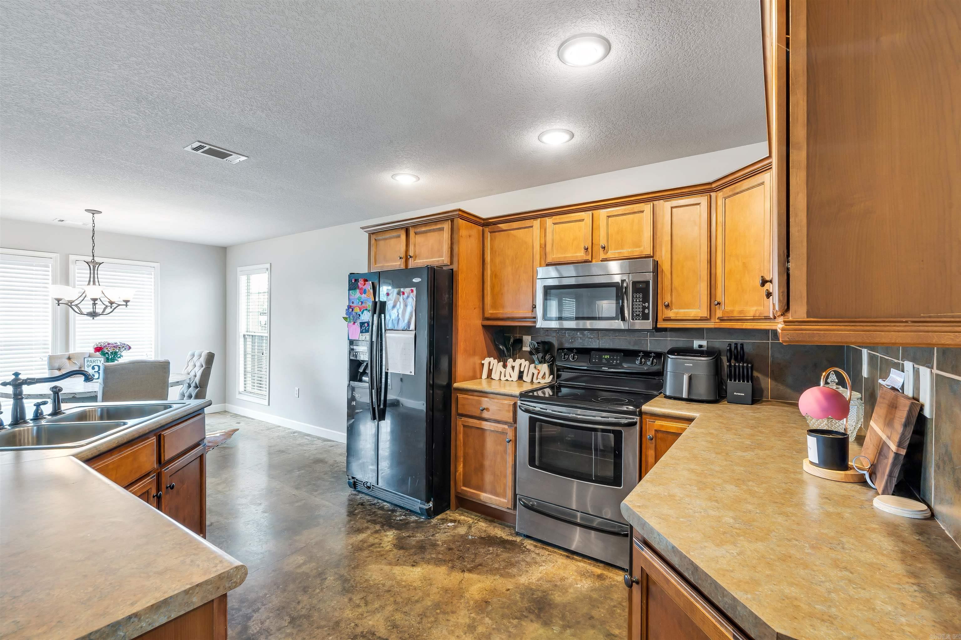 BRIDLEWOOD - Residential