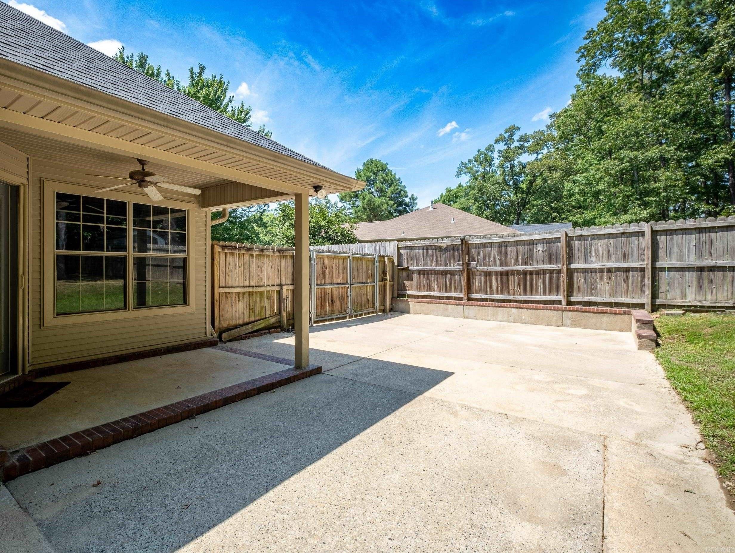 ROLLING BROOK - Residential