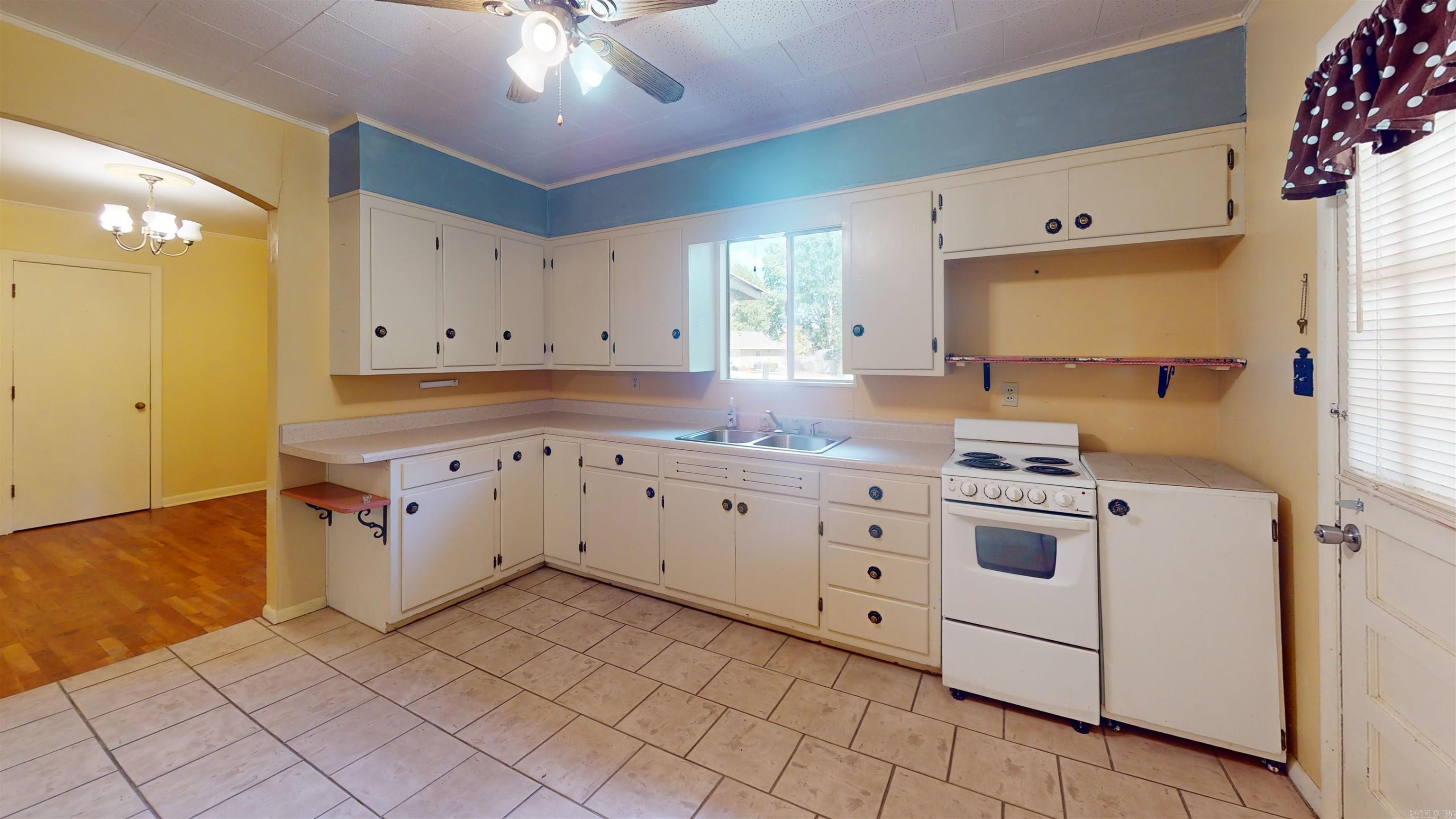 HILLSIDE ADDITION - Residential