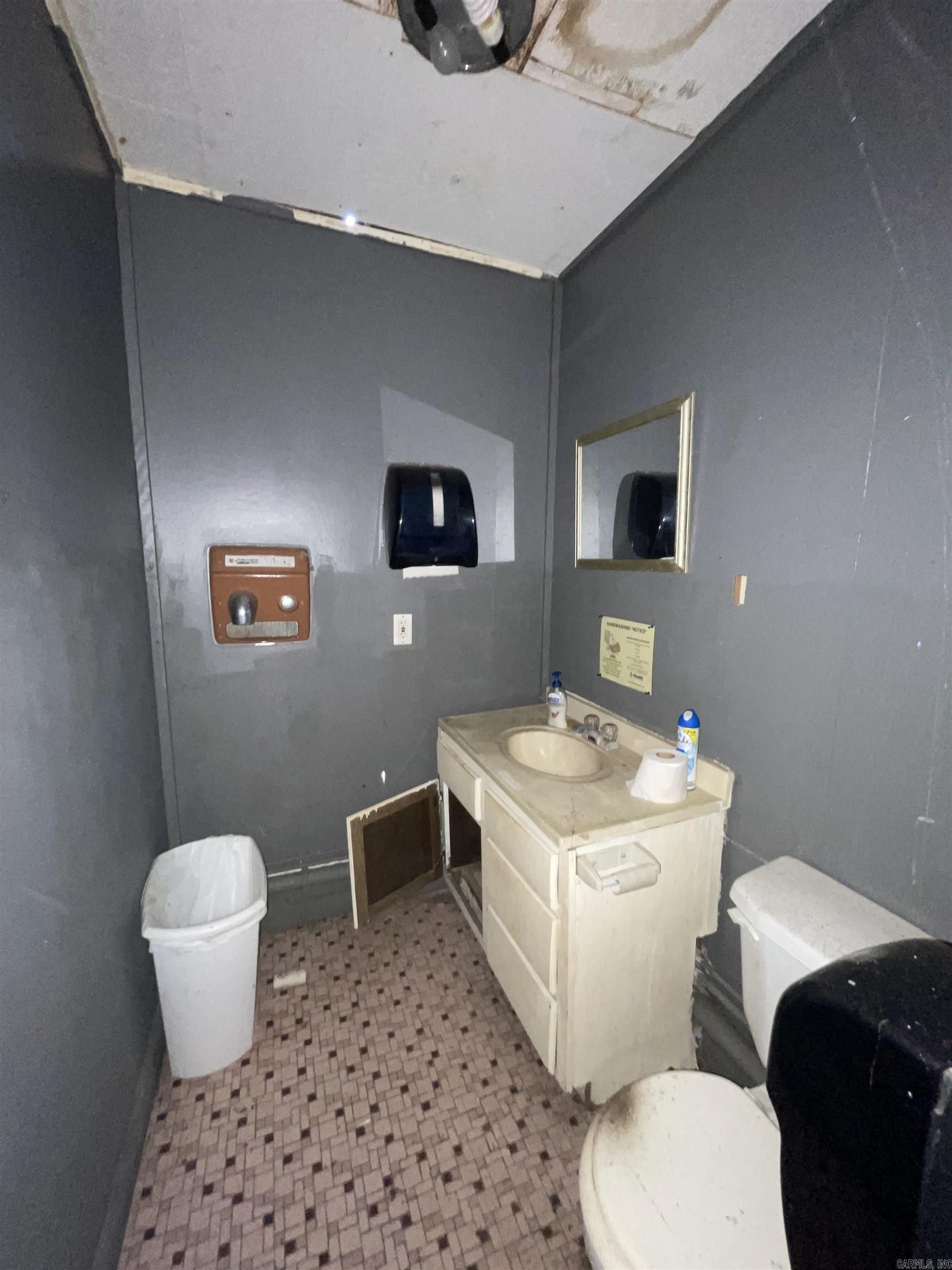 nil - Commercial Sale