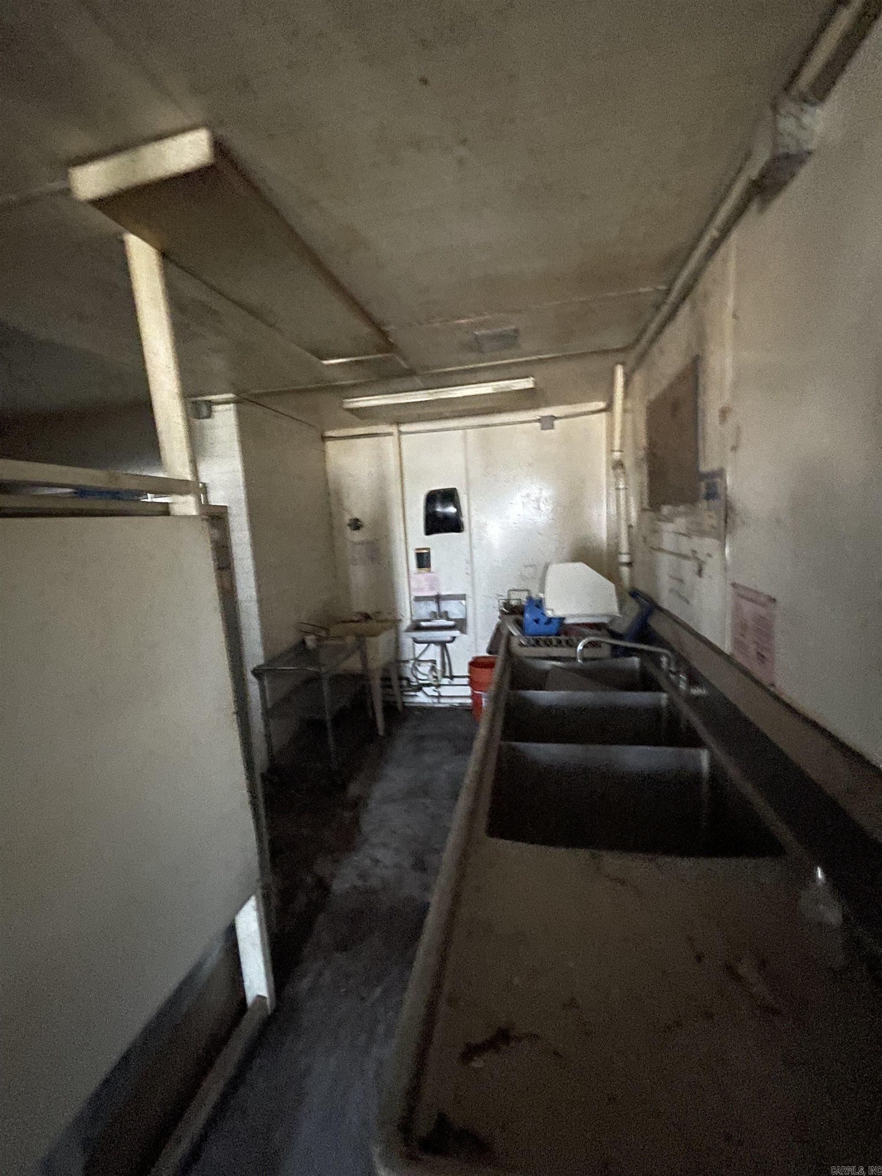 nil - Commercial Sale