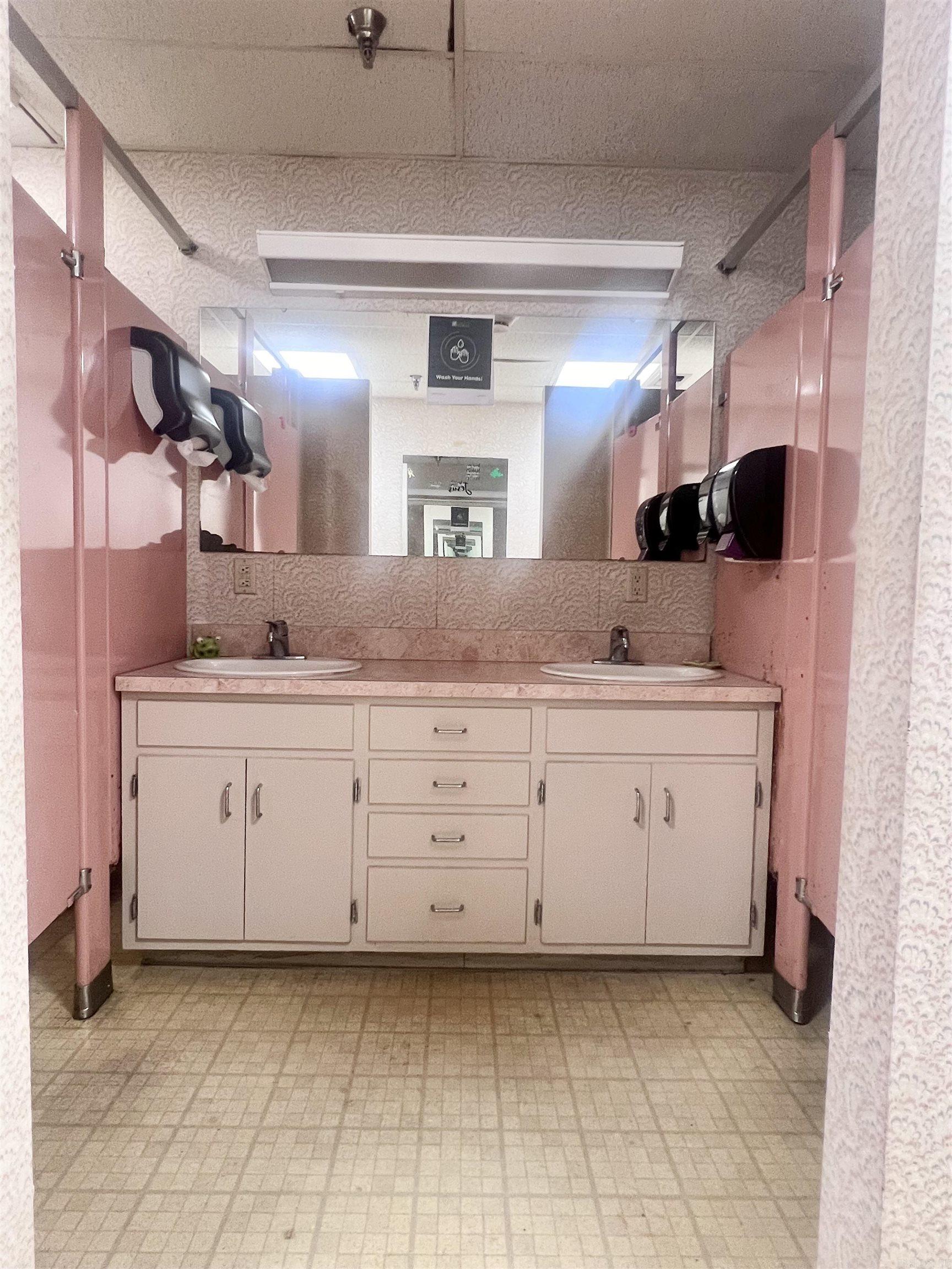 Jefferson County - Commercial Sale