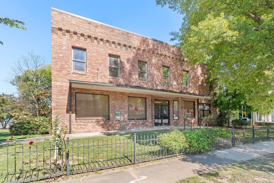 Prime downtown Little Rock office building! Two-story, approx. 3800 SF on a .34 acre lot with 20 parking places. Built in 2000 with excellent curb appeal and flexible layout featuring private offices, open work areas, restrooms, and reception. This property is a great opportunity for owner-user or investor. Close to the Capital, SoMa, the River Market with easy interstate access.