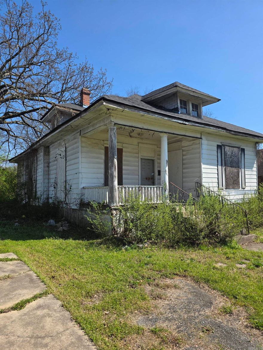 This wonderful property in the Central High neighborhood is perfect for investment minded buyers. Investor Special – Value Add Opportunity Great potential for a fix-and-flip or rental property. Located in an established neighborhood with nearby renovated homes. Property sold AS-IS. Cash or conventional buyers preferred. Seller will review all serious offers. Estimated After Repair Value (ARV) comps available upon request. Proof of funds or pre-approval before scheduling any showings and a hold harmless clause to be signed prior to showings. SEE AGENT REMARKS.