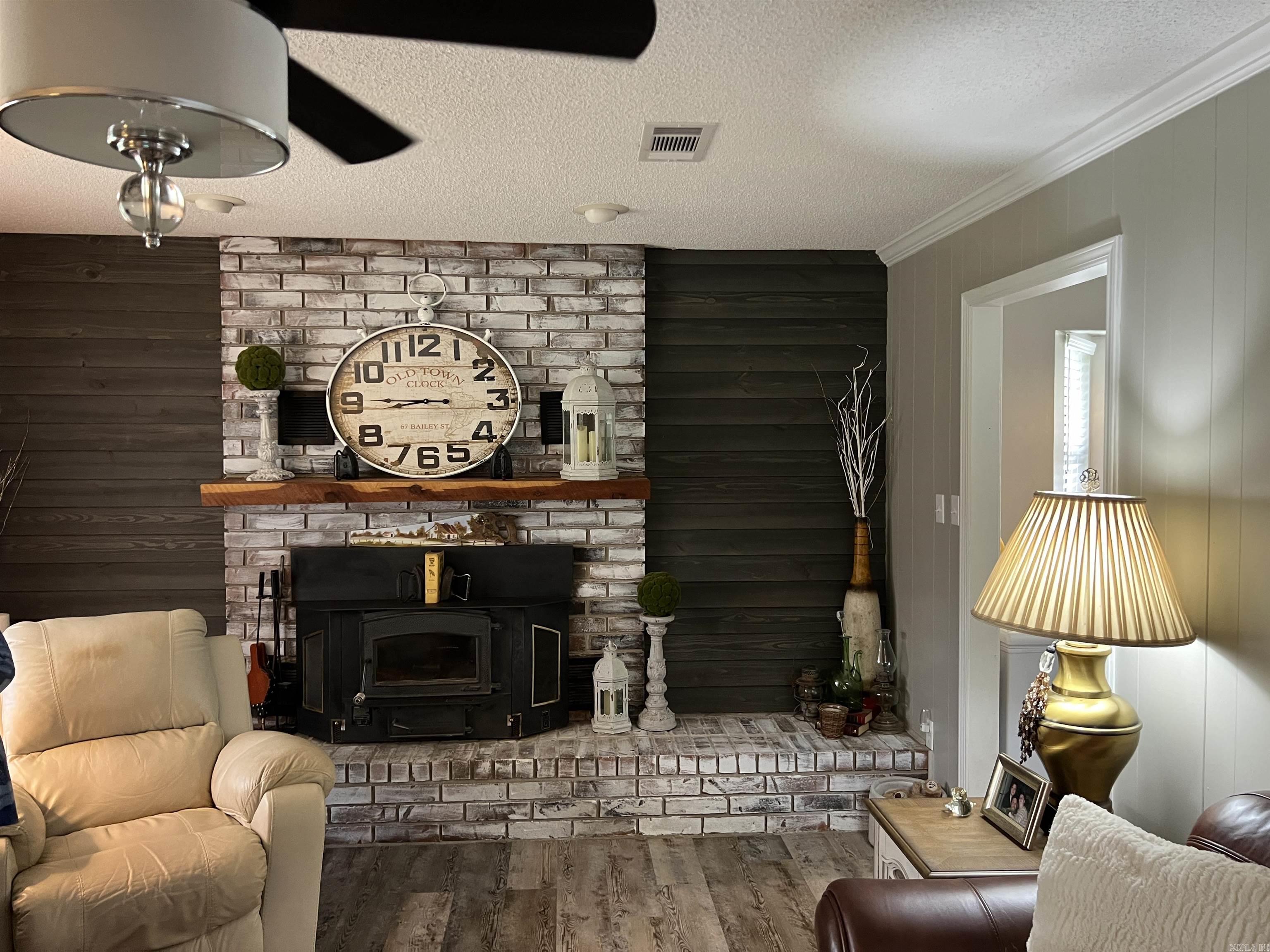 HOLLY PARK - Residential