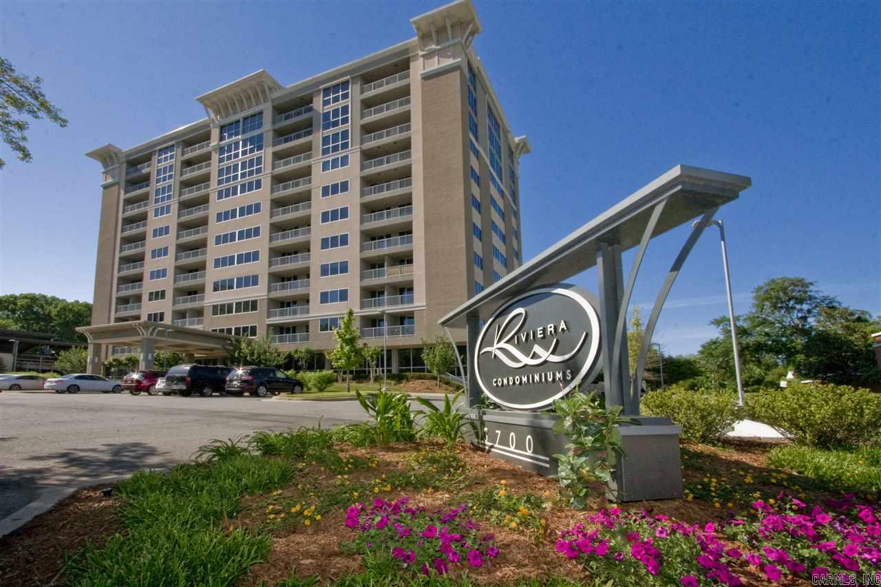 New designer decorated penthouse with 2 balconies, high ceilings, views of bluffs and hillsides. This penthouse has ceiling to floor windows, gas fireplace in livingroom and family room, hardwood and tile floors, Cafe appliances (including refrigerator and 48" gas stove), large pantry and laundry room, 2 entrances. Square feet inclues 2 balconies. Revised Monte Carlo floor plan.