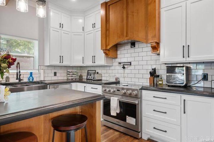 CHAMBERS POINT - Residential