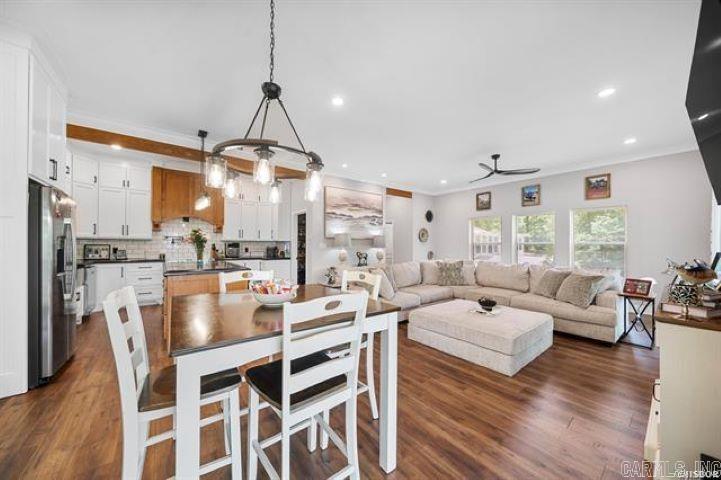 CHAMBERS POINT - Residential
