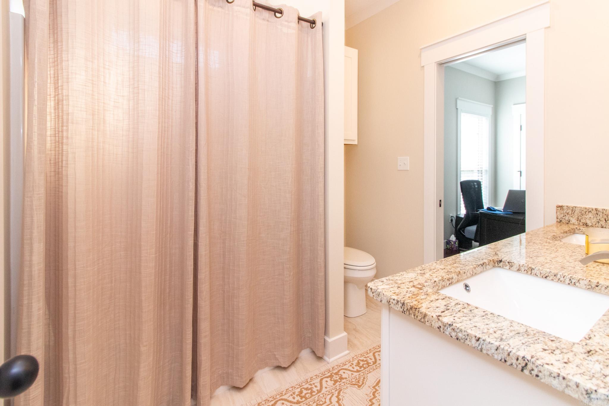 VALLEY VIEW MANOR - Residential