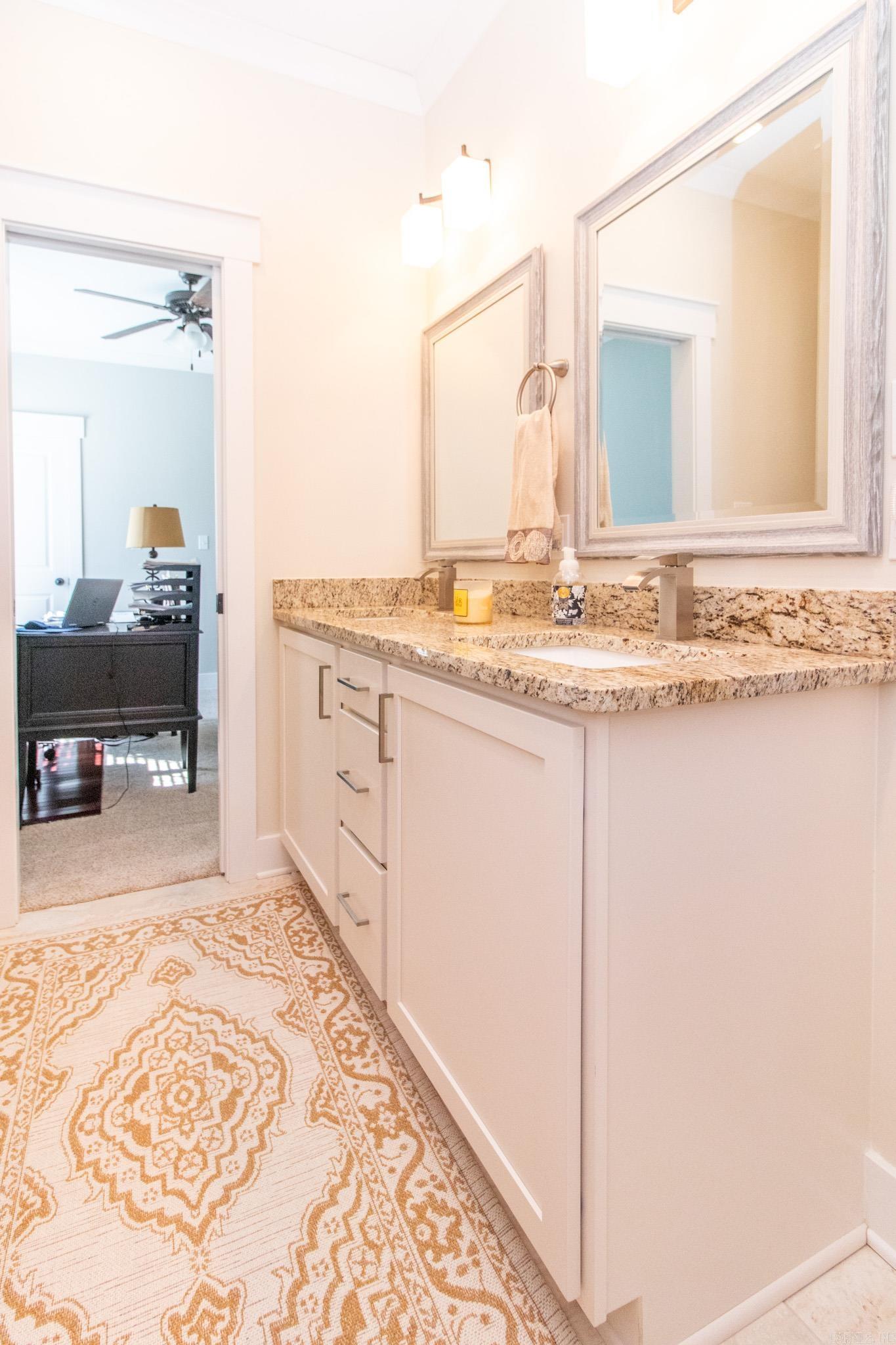 VALLEY VIEW MANOR - Residential