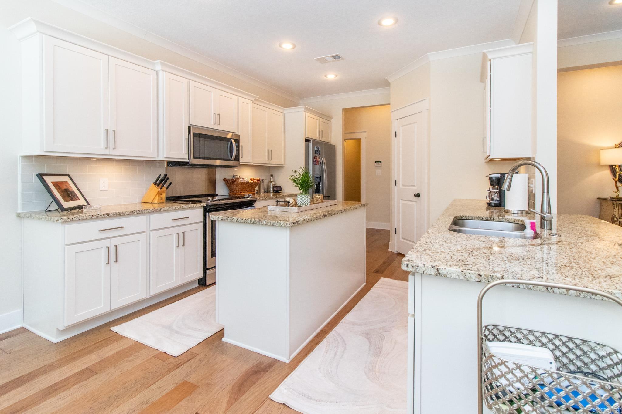 VALLEY VIEW MANOR - Residential