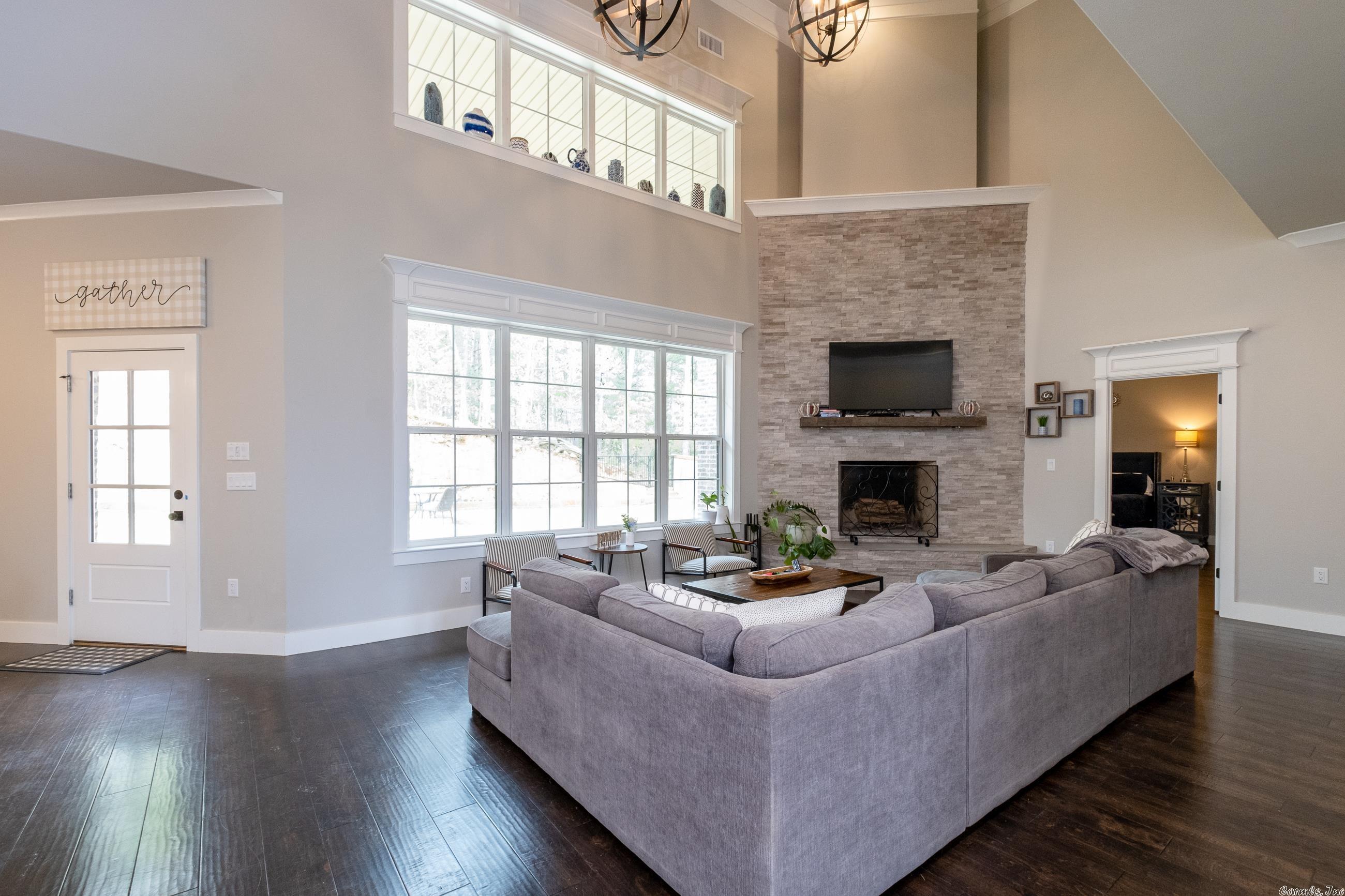 CHENAL VALLEY EPERNAY PLACE - Residential