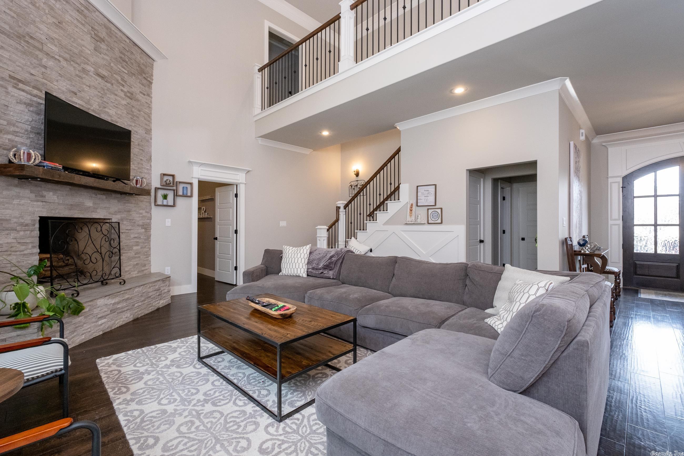 CHENAL VALLEY EPERNAY PLACE - Residential