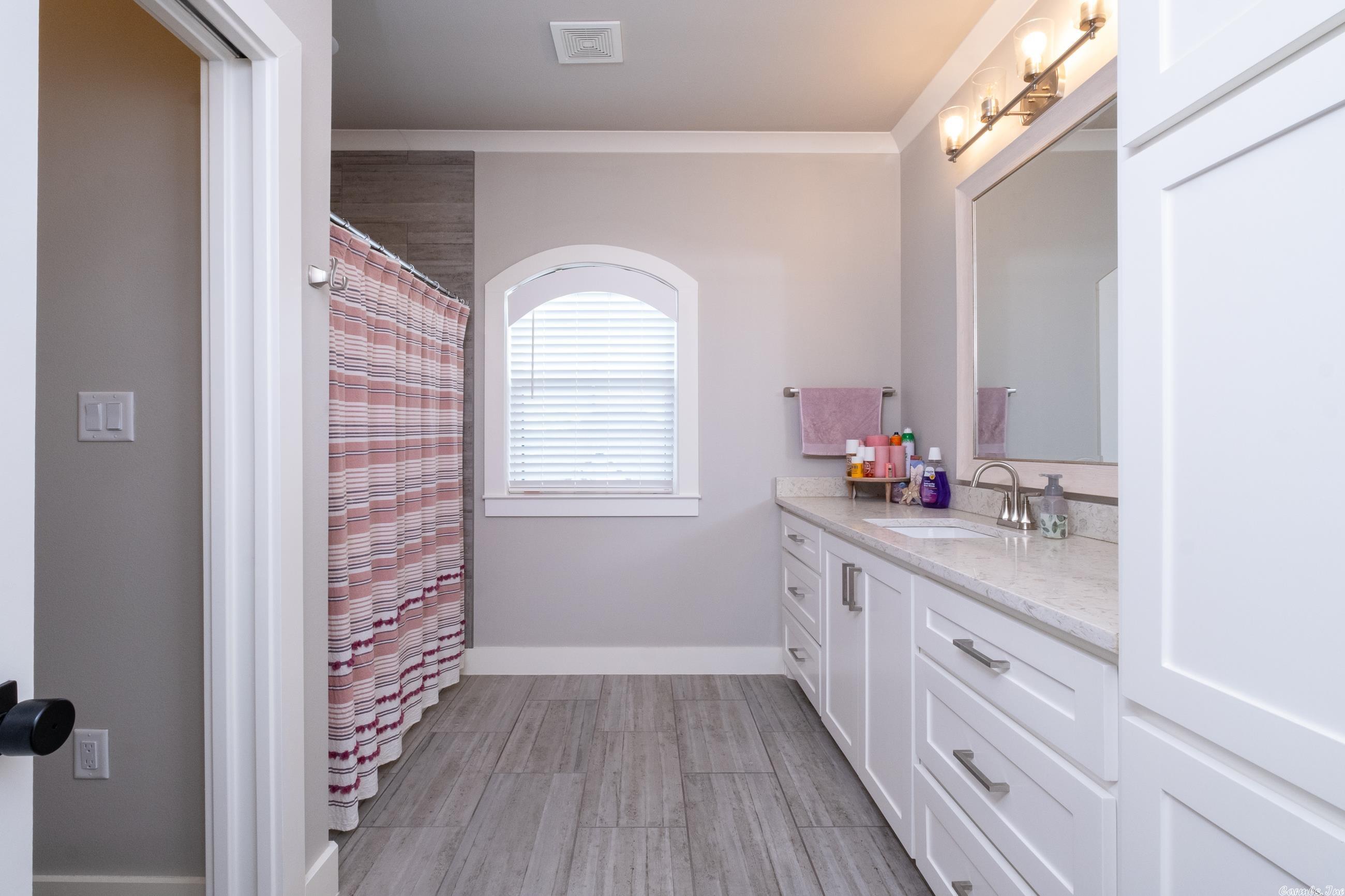 CHENAL VALLEY EPERNAY PLACE - Residential