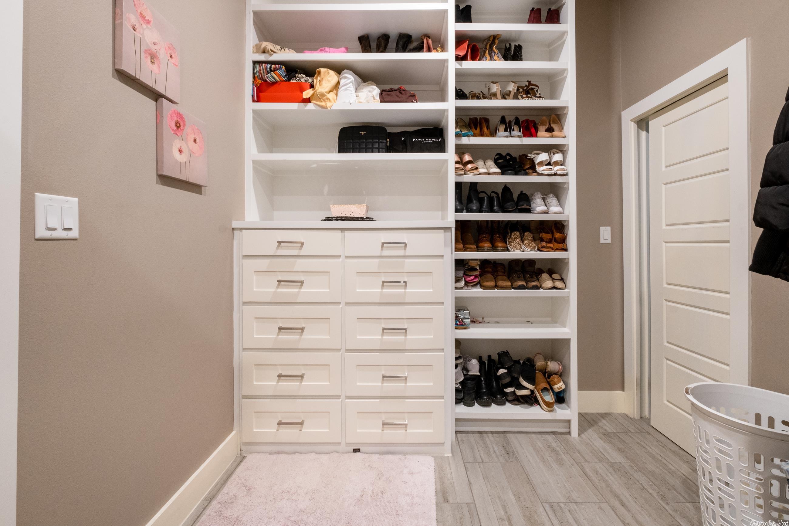 CHENAL VALLEY EPERNAY PLACE - Residential