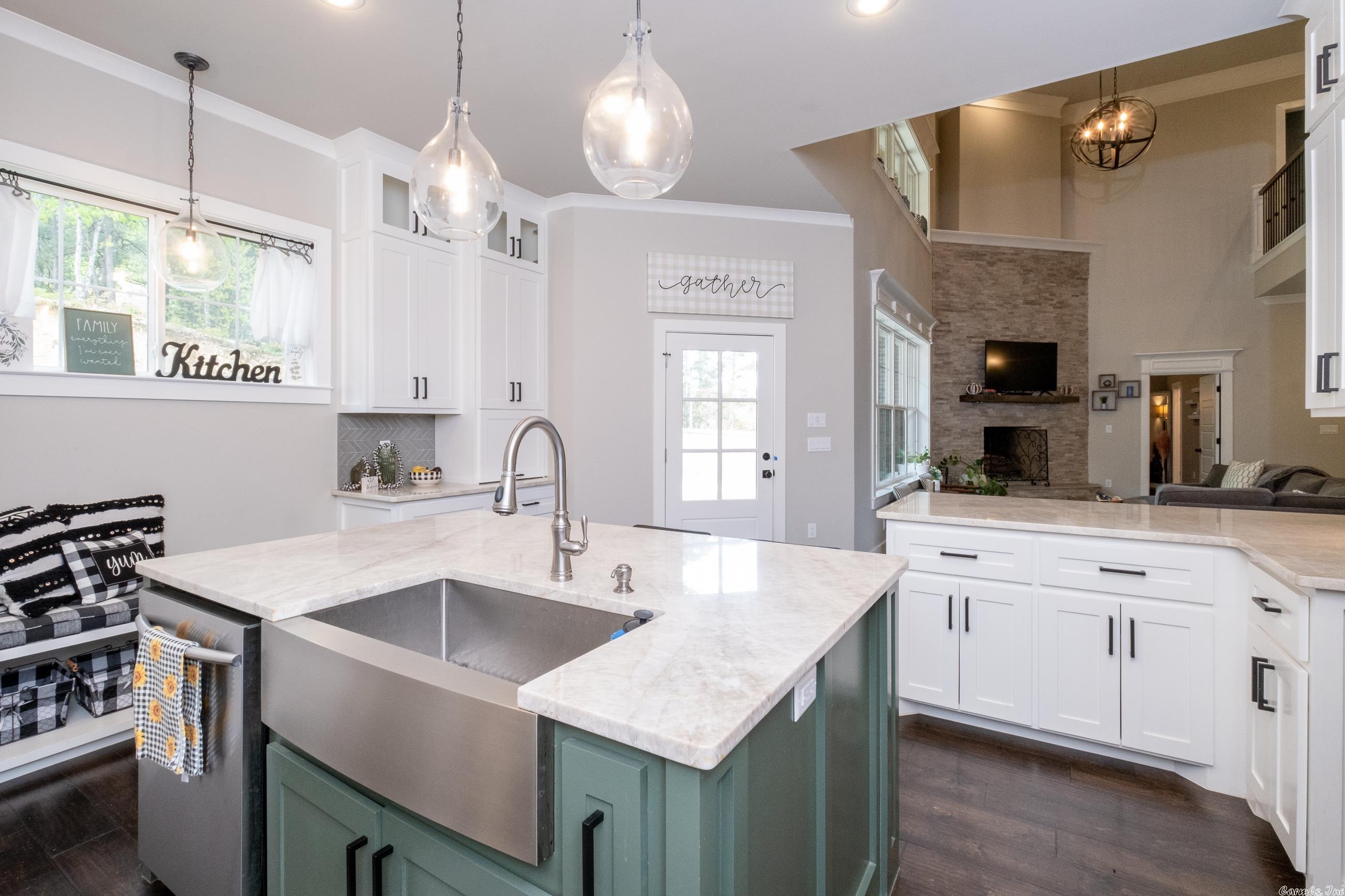 CHENAL VALLEY EPERNAY PLACE - Residential