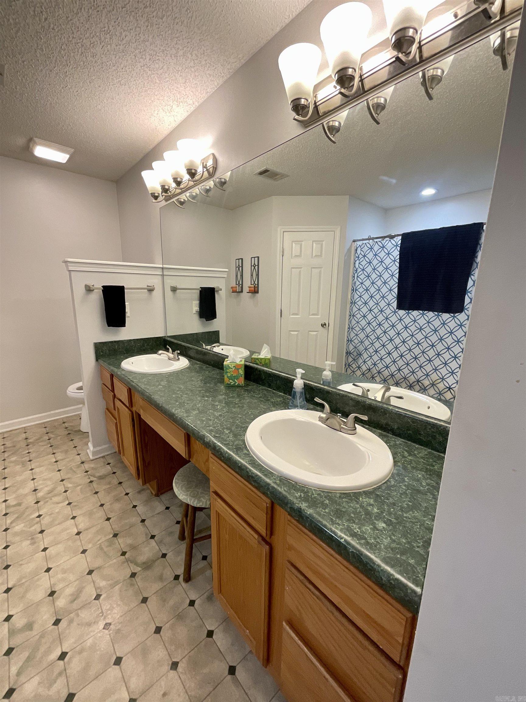 White Oaks - Residential