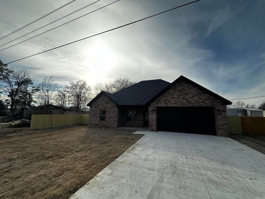 Brend new construction in one of the fastest growing towns around!!! This three bed, two bath home blends modern style with comfort, featuring an open floor plan, quality finishes and a spacious yard.