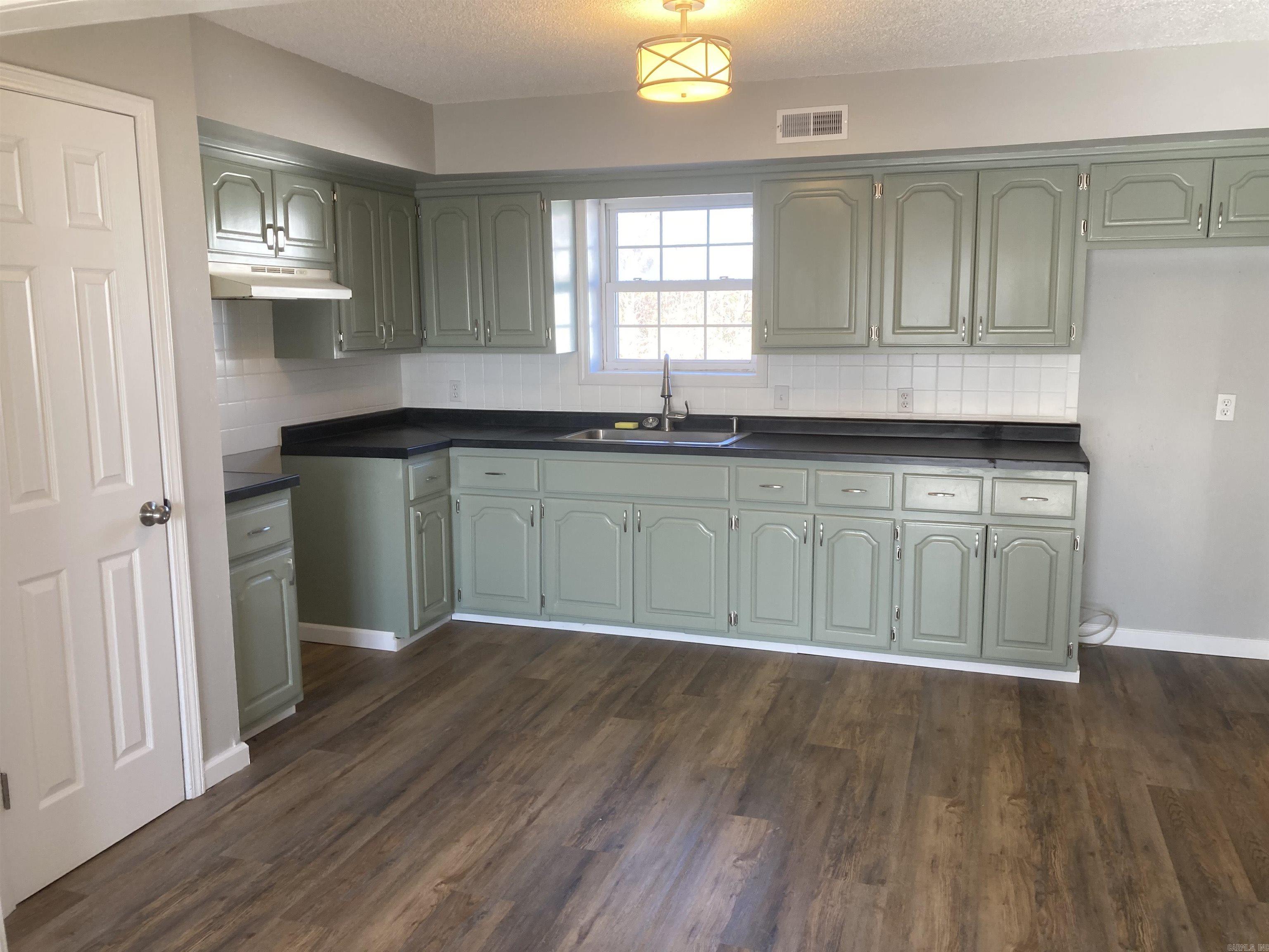 HARWOOD - Residential