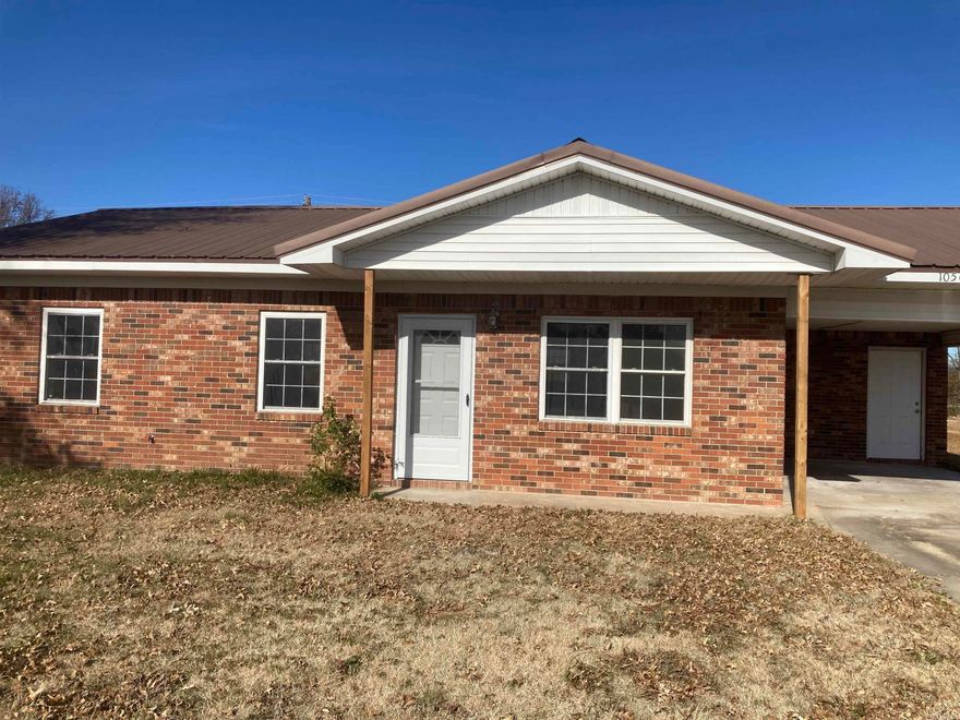 Newly remolded home. 1,136 sq ft. Remolded kitchen, with separate utility room. 3 bedroom and 1 bath home. Outside comes with a shop and a cozy backyard. Call Ashlie at (870) 573-9266
