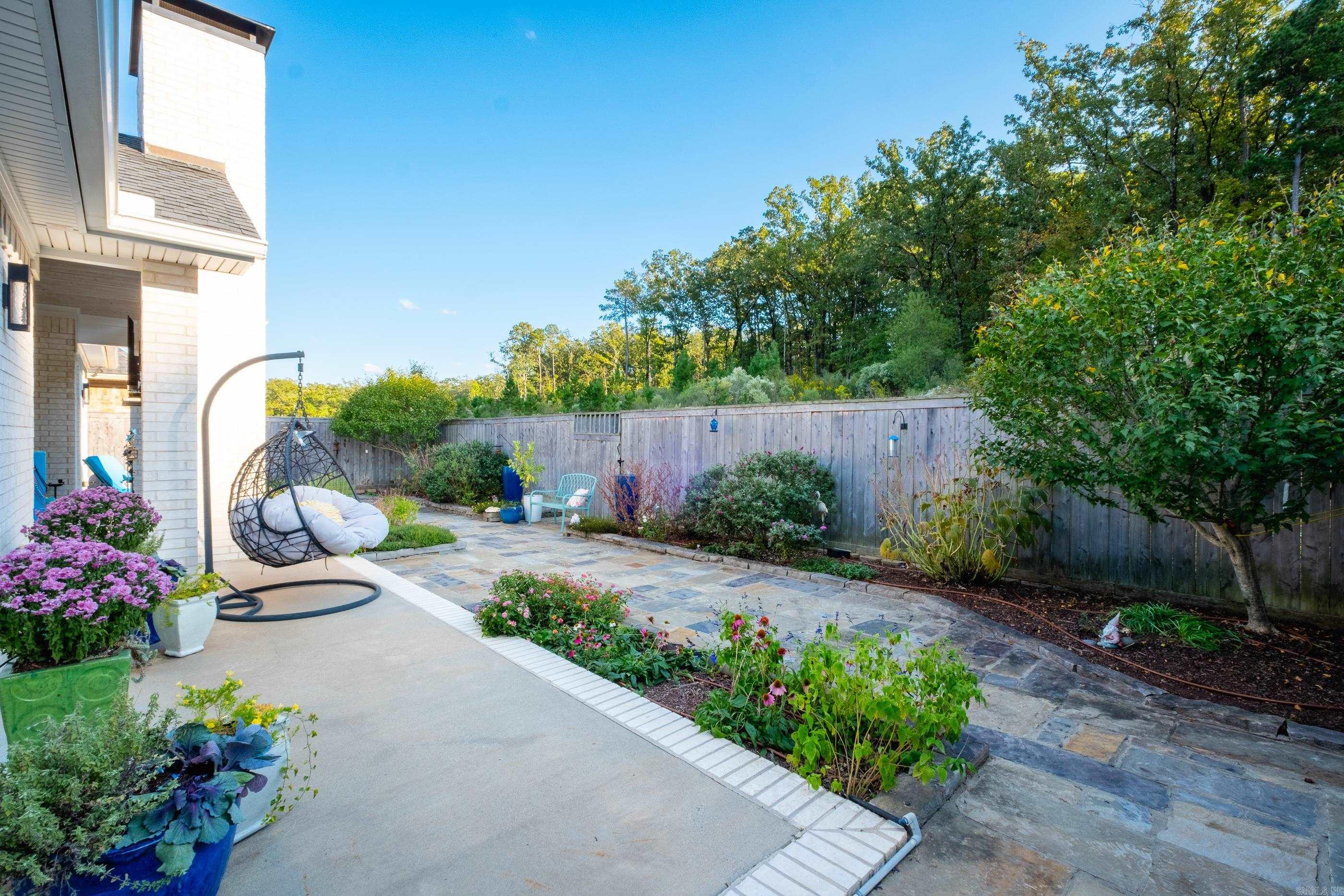 BELLES FLEURS - Residential