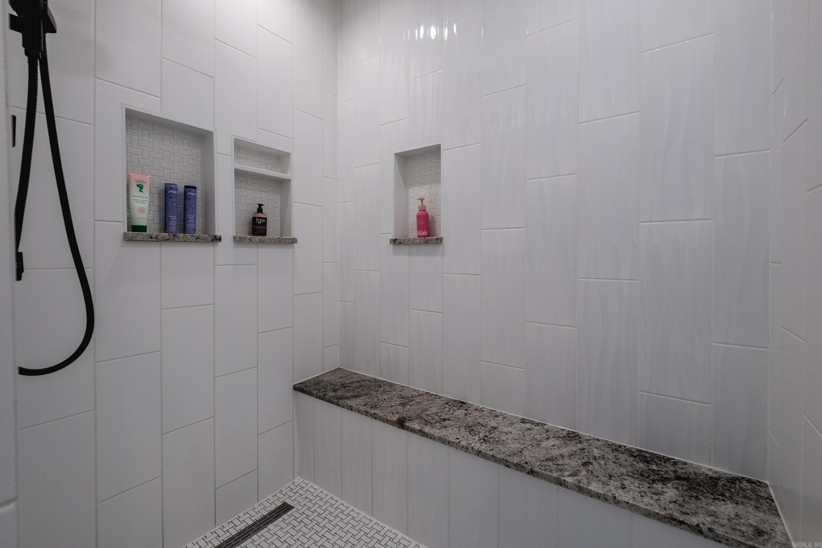 BELLES FLEURS - Residential