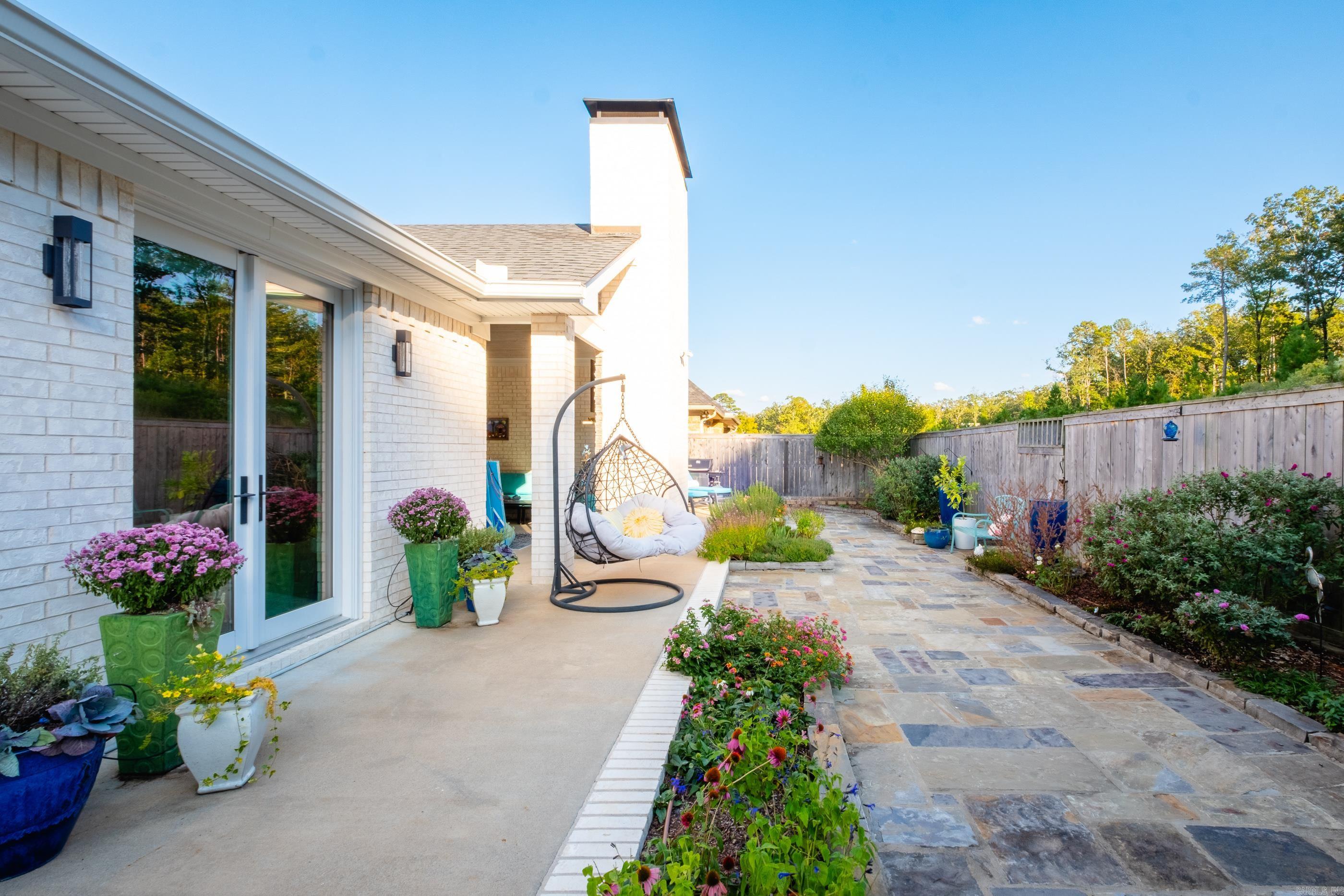 BELLES FLEURS - Residential