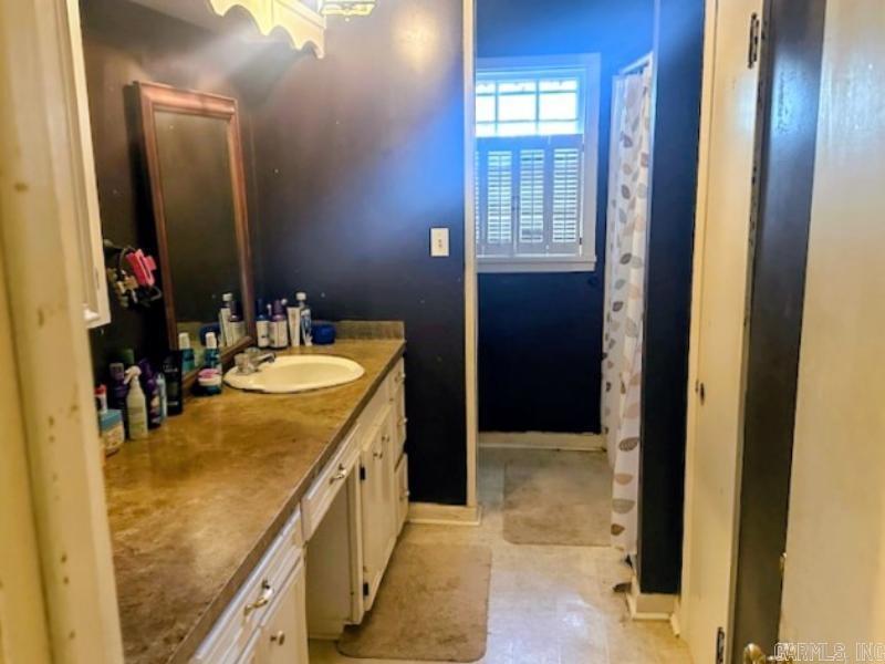 MIKE BERG LAKE - Residential