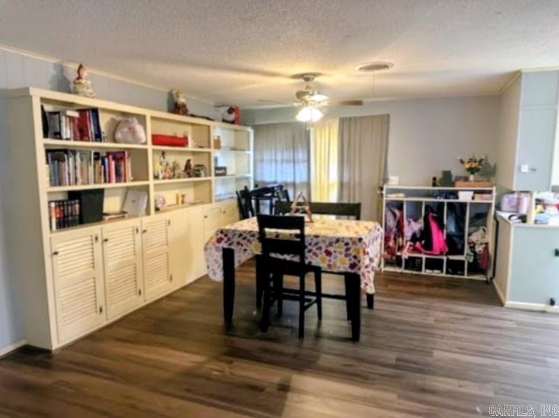 MIKE BERG LAKE - Residential