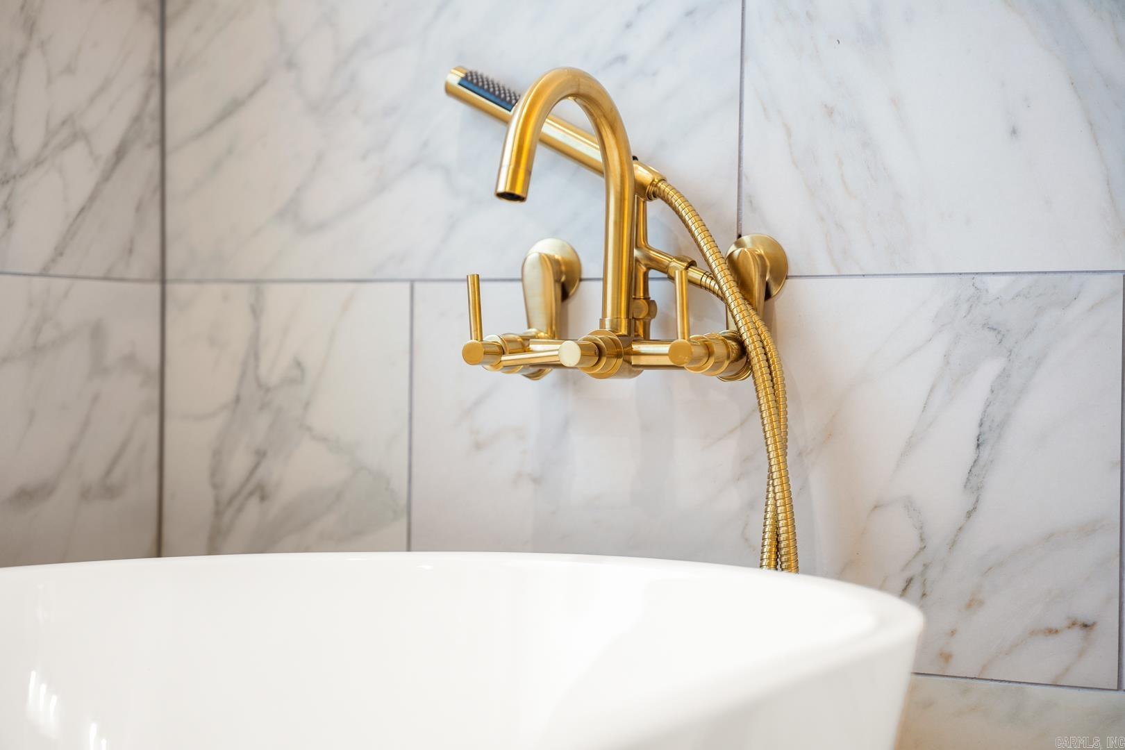 HIDDEN VALLEY ESTATES - Residential