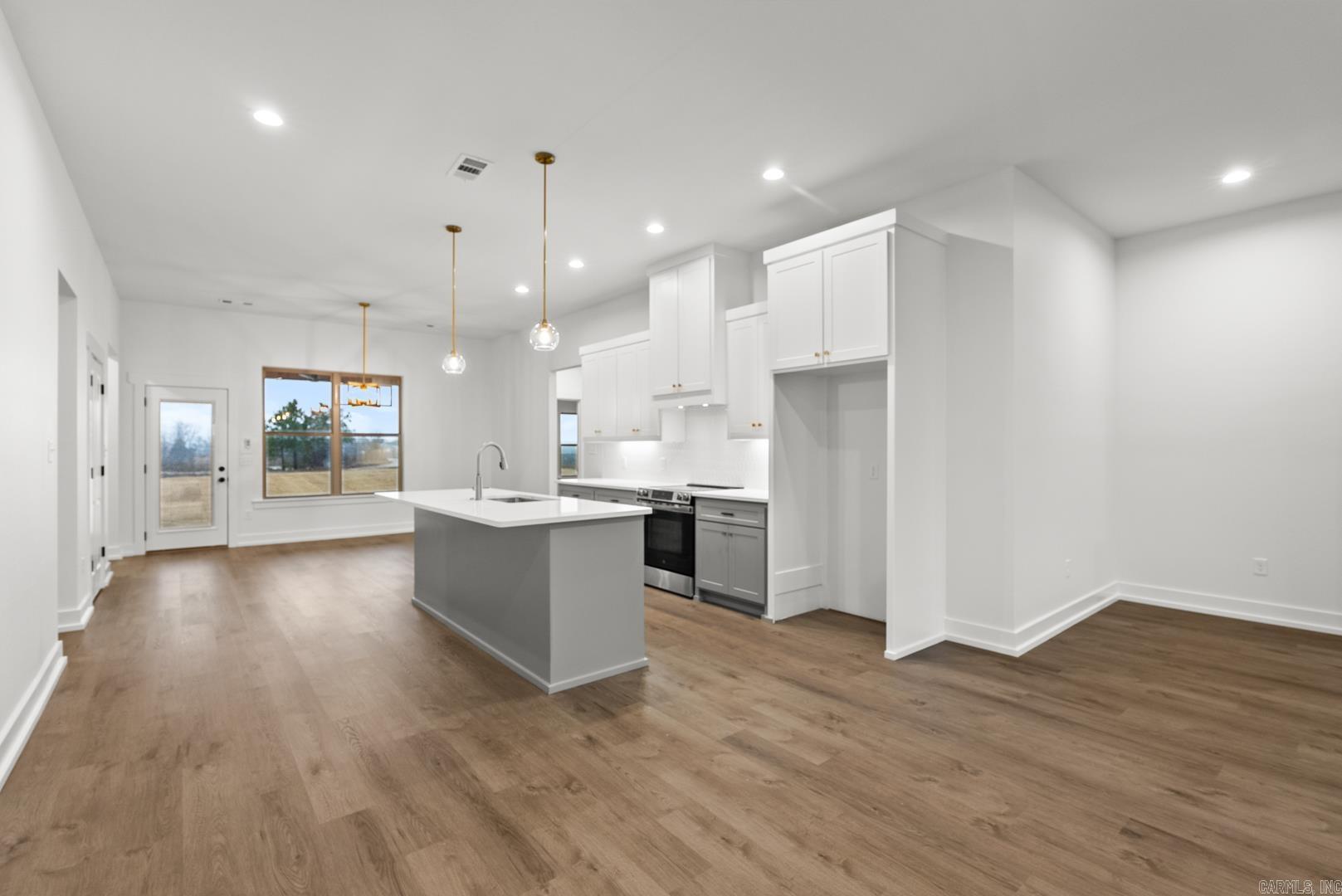 HIDDEN VALLEY ESTATES - Residential