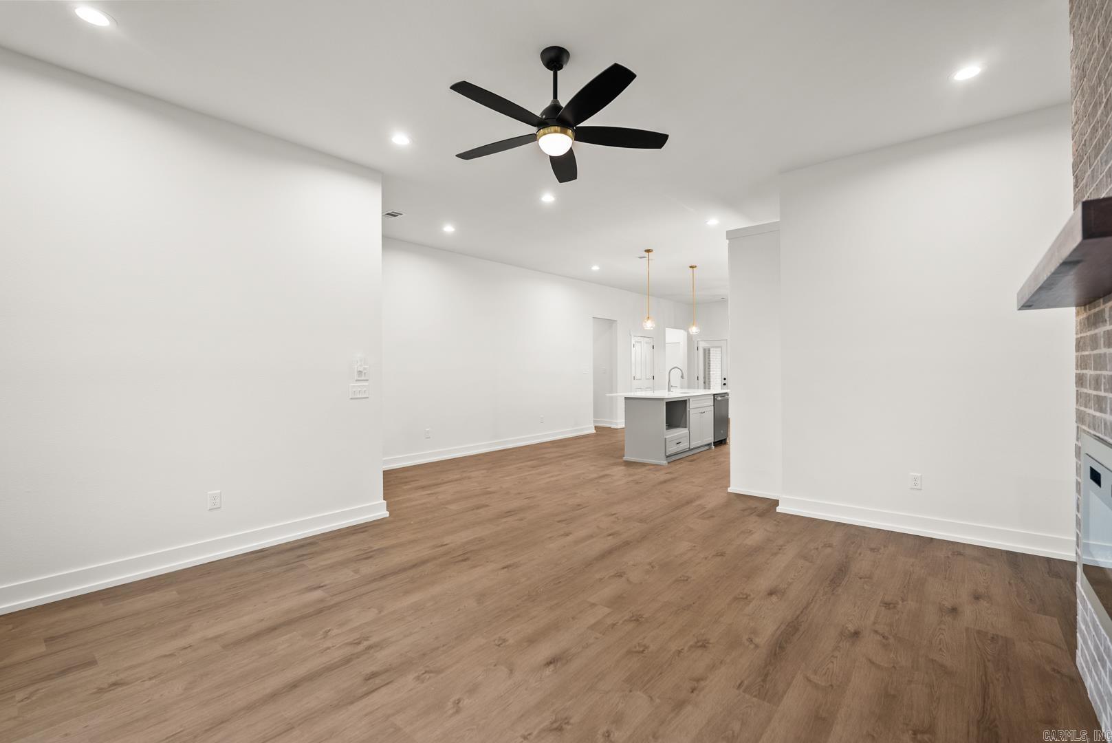 HIDDEN VALLEY ESTATES - Residential