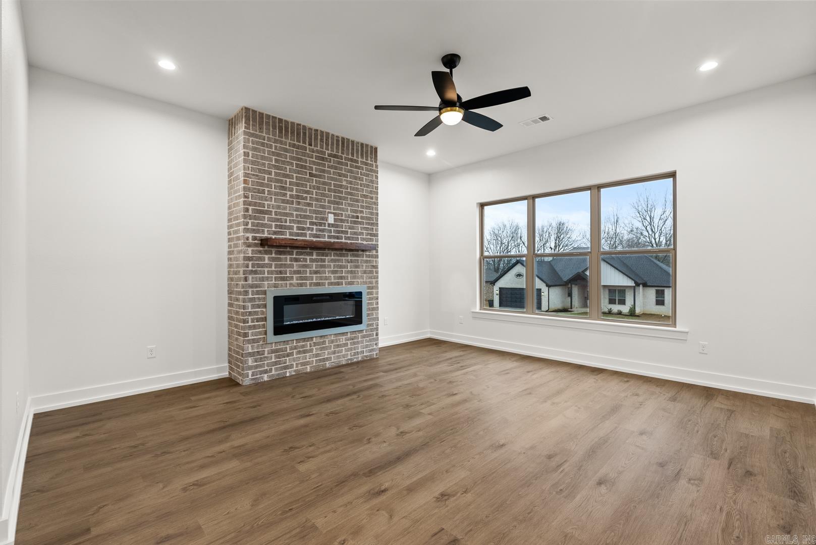 HIDDEN VALLEY ESTATES - Residential