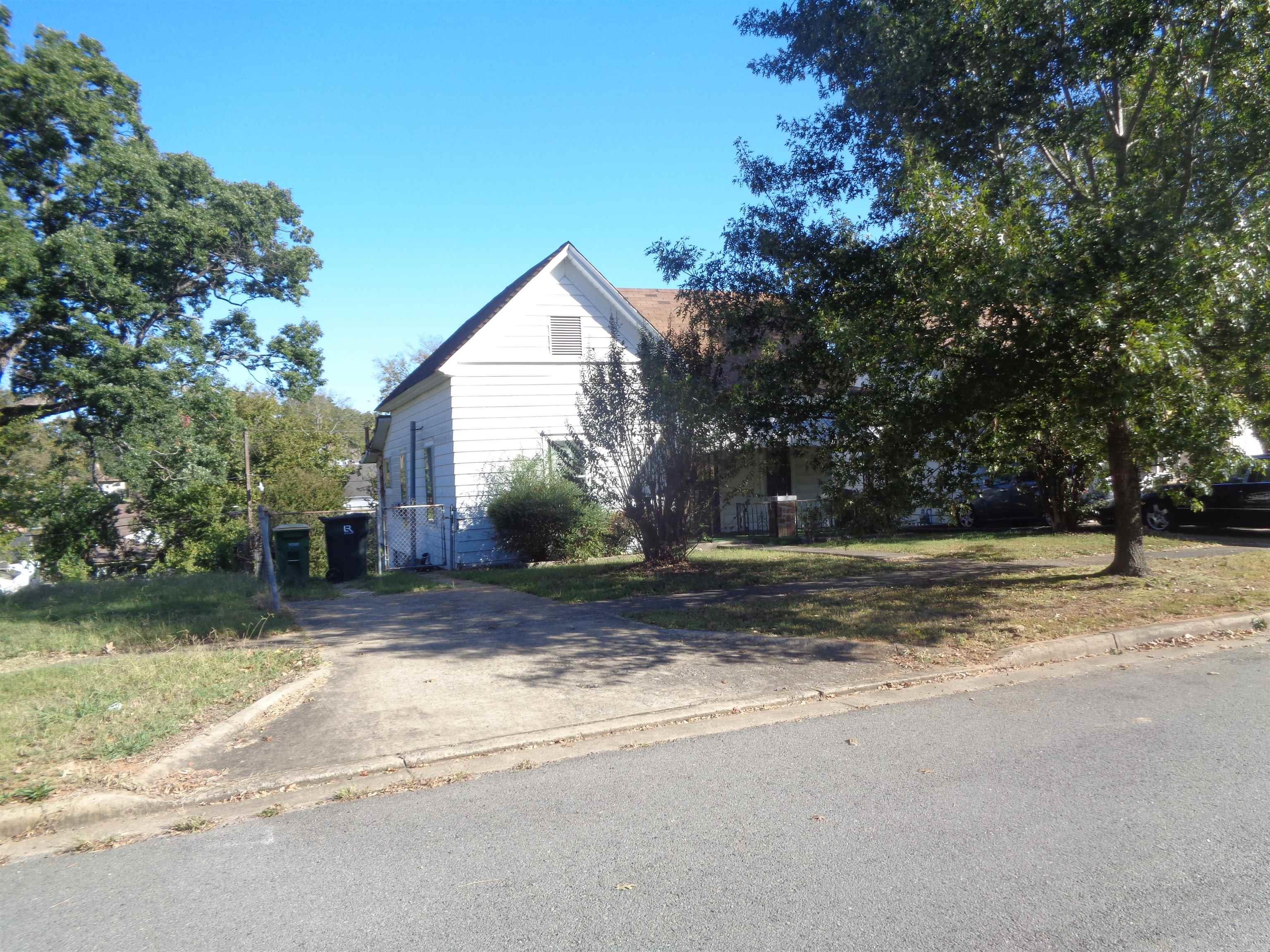 Weldon E Wrights - Residential