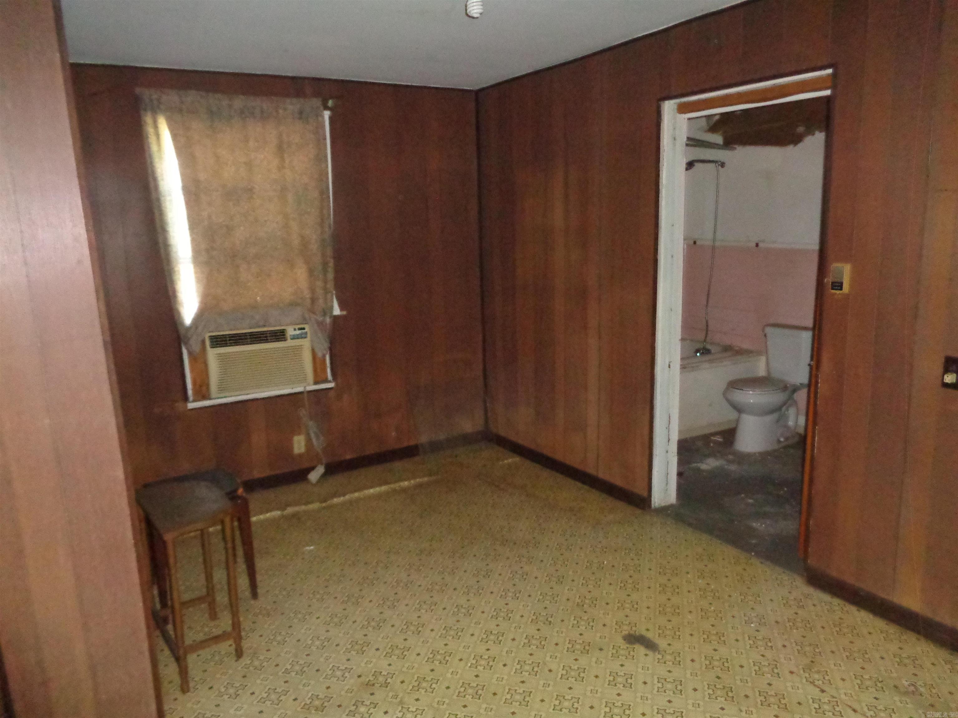 Weldon E Wrights - Residential
