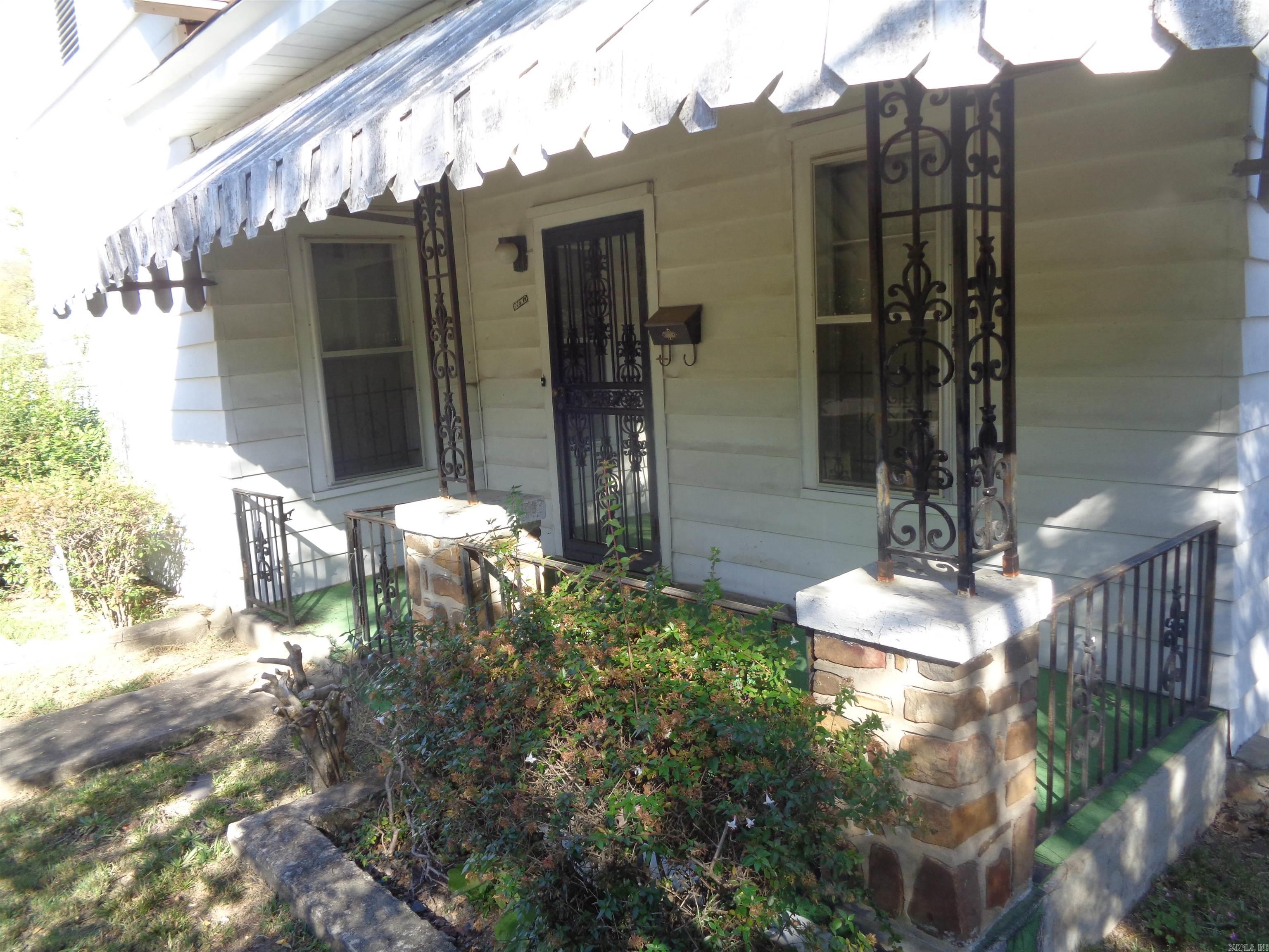 Weldon E Wrights - Residential