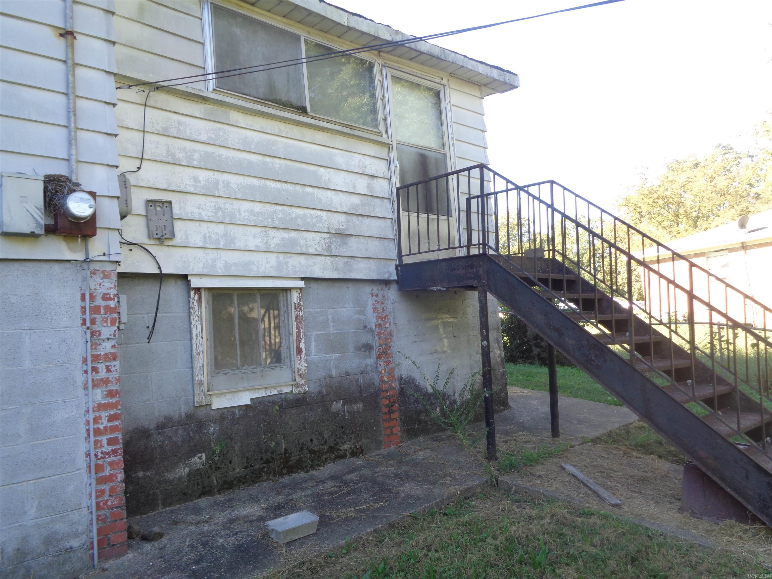 Weldon E Wrights - Residential