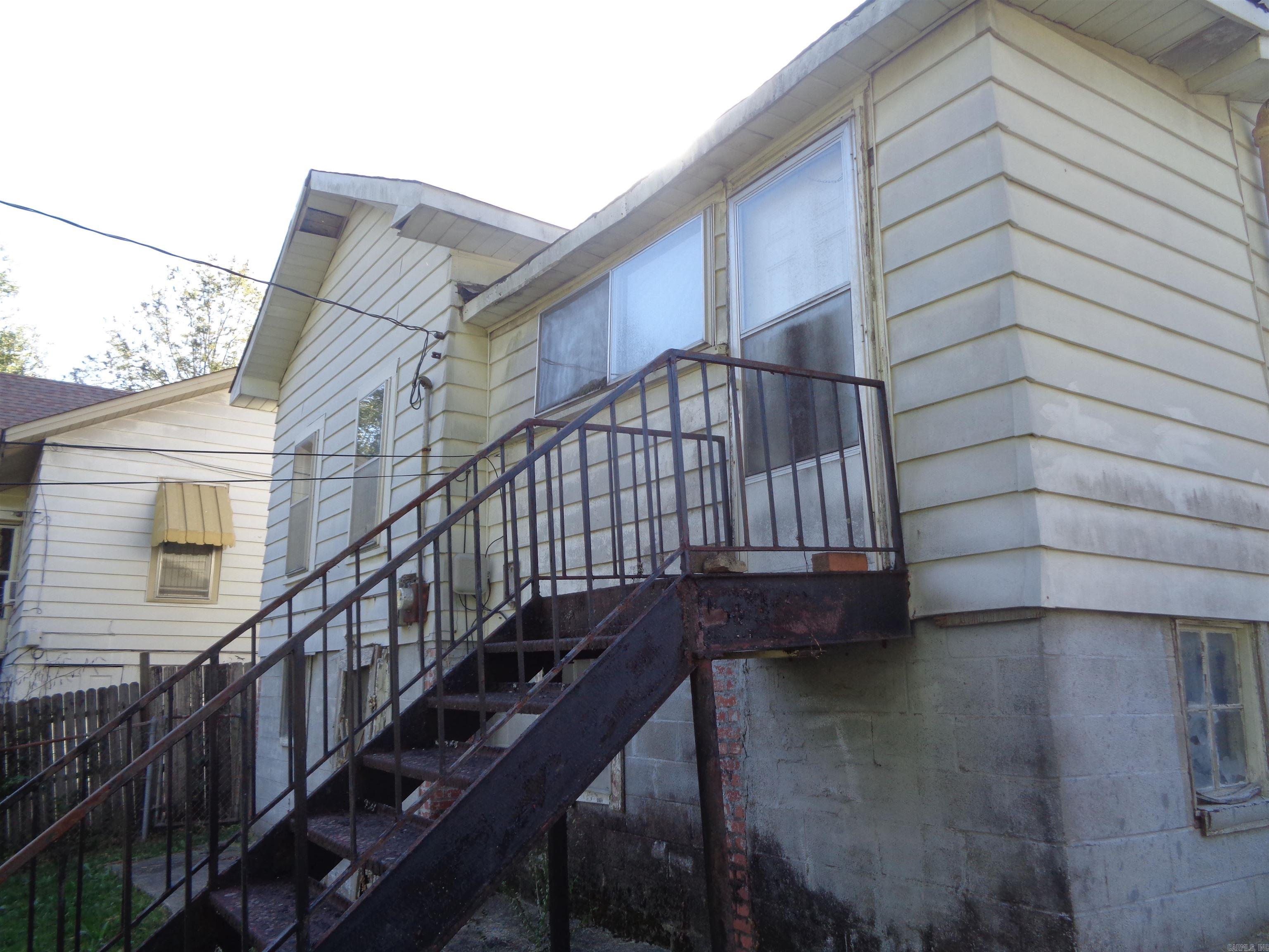 Weldon E Wrights - Residential