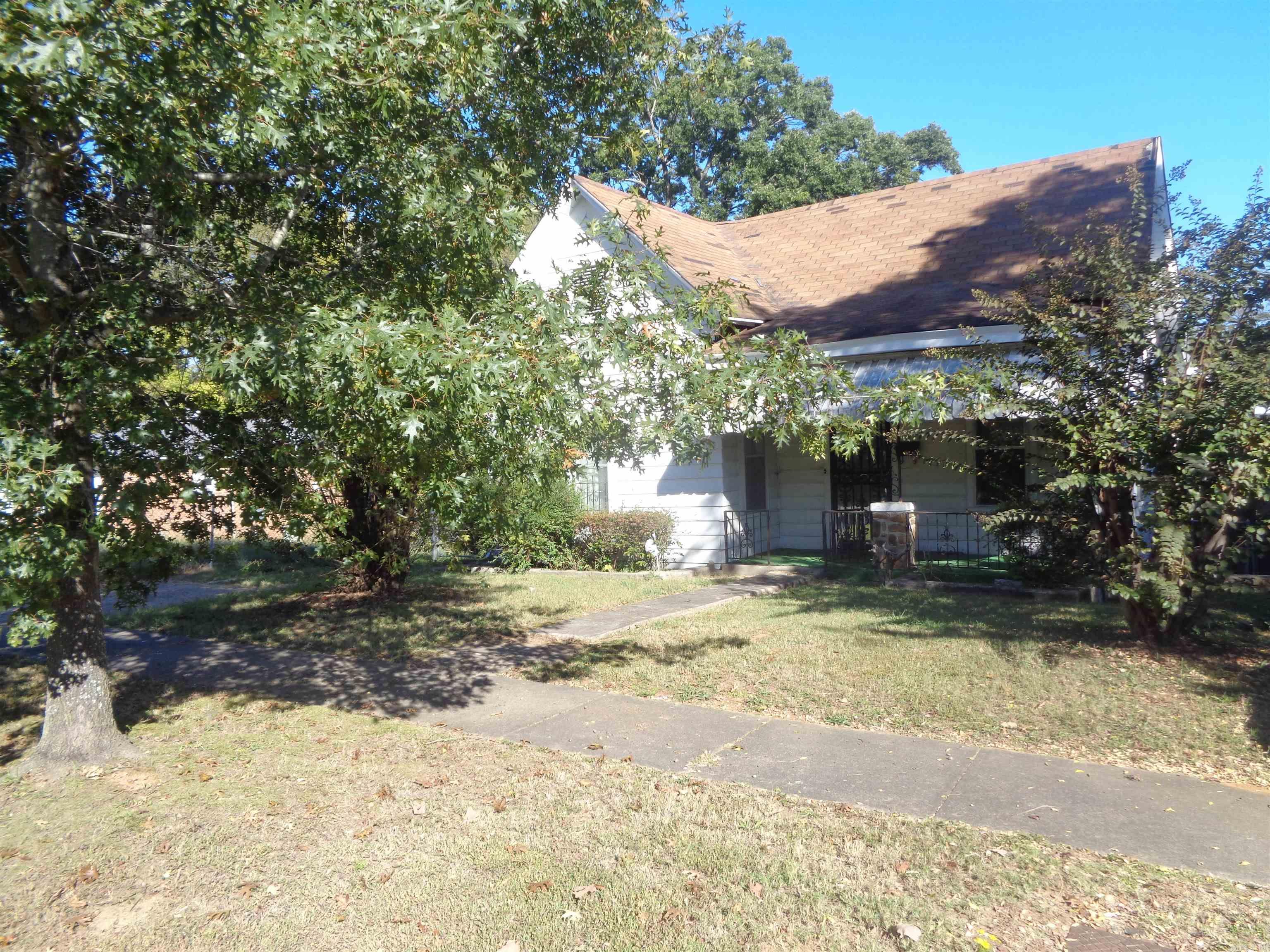 Weldon E Wrights - Residential