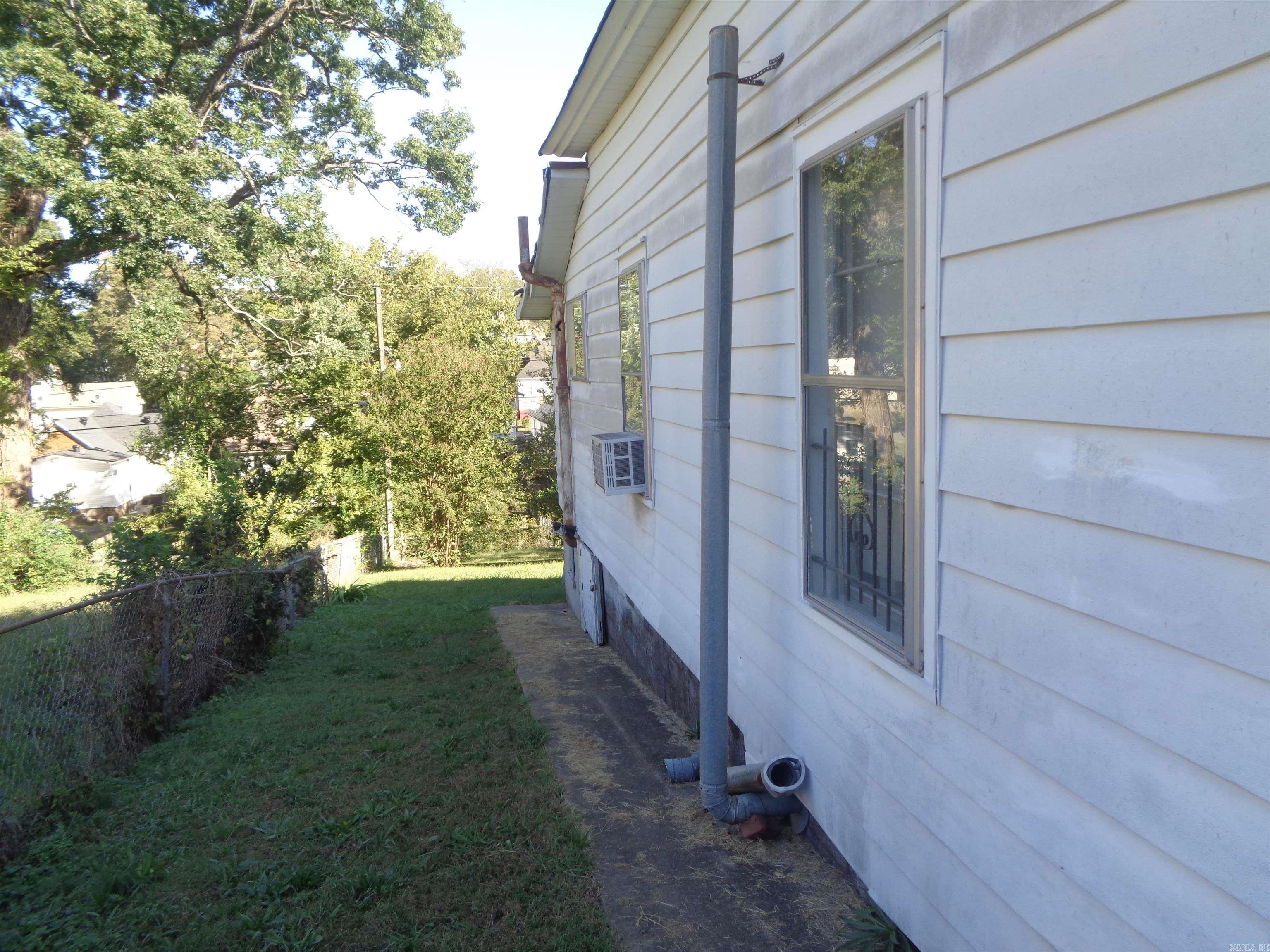 Weldon E Wrights - Residential