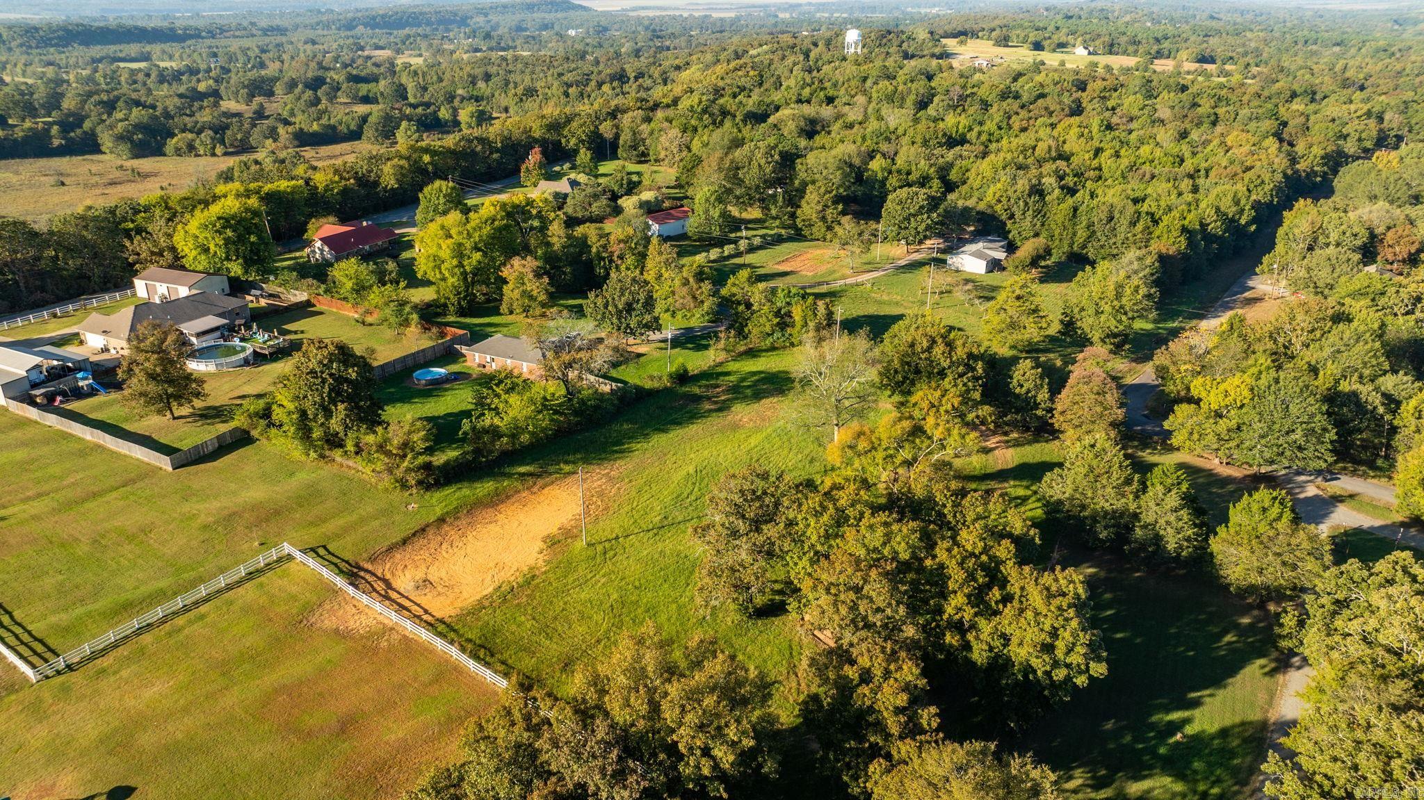 SOUTHERN MANOR - Land