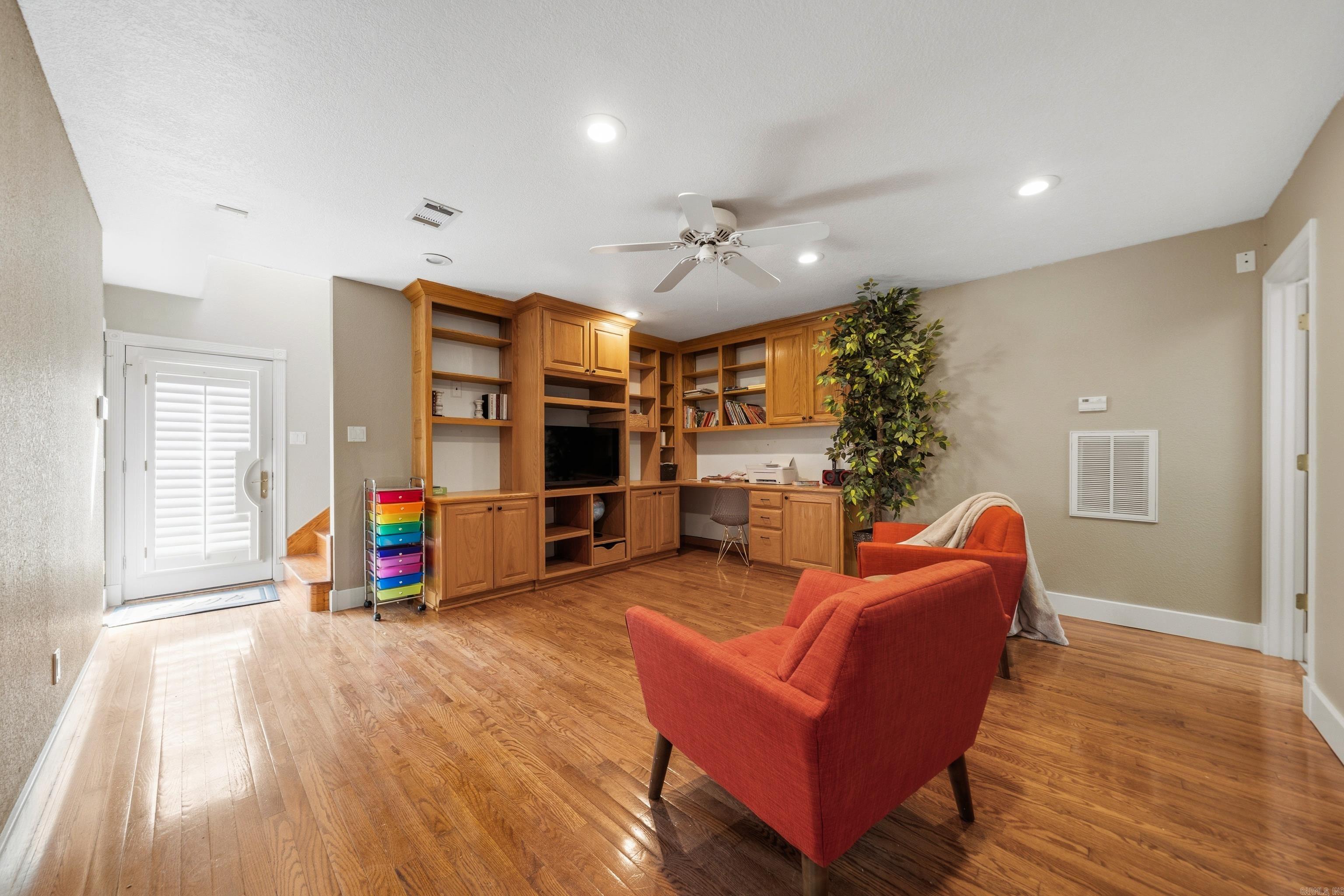 COTTONWOOD ESTATES - Residential